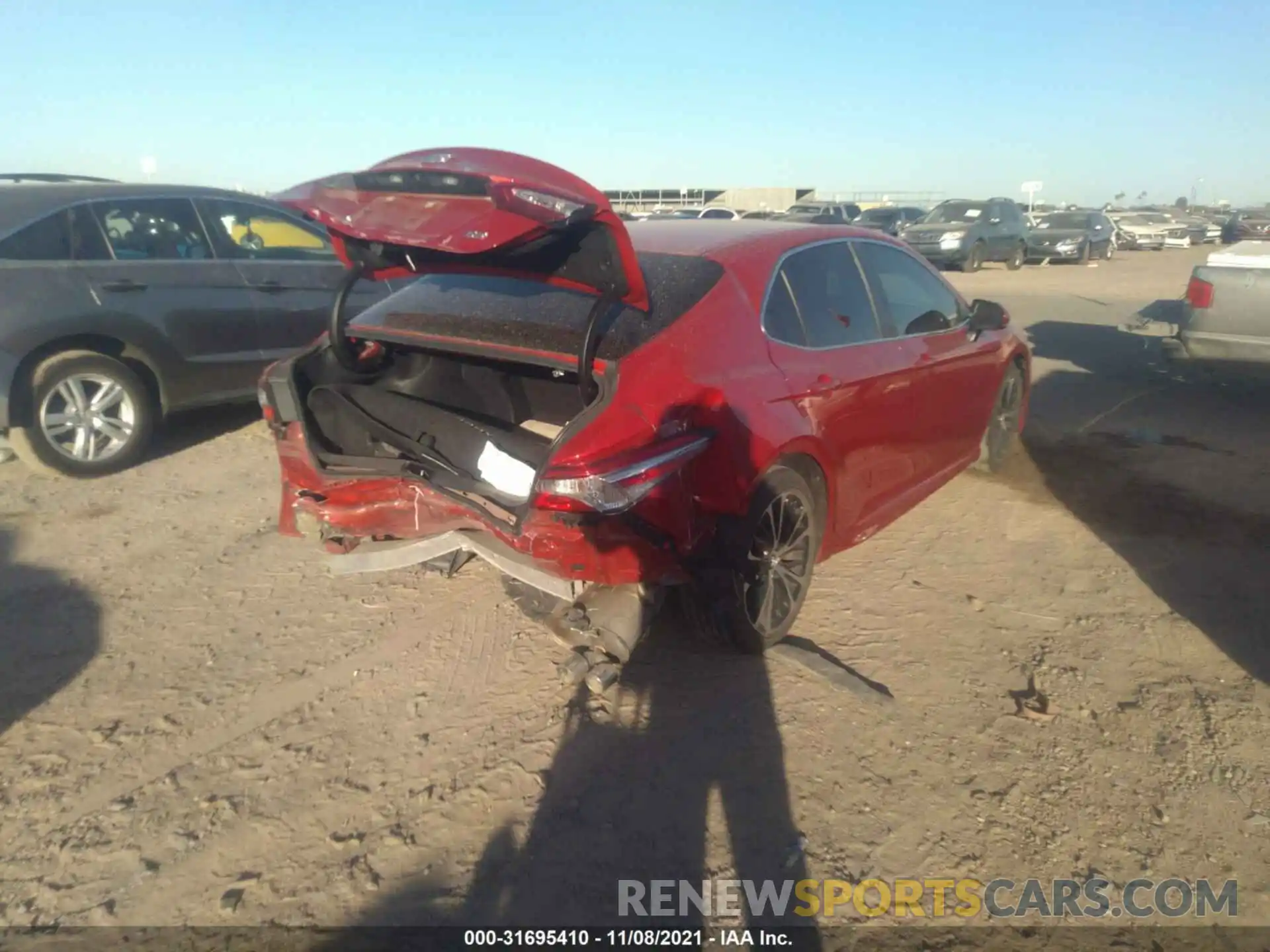 6 Photograph of a damaged car 4T1B11HK1KU251943 TOYOTA CAMRY 2019