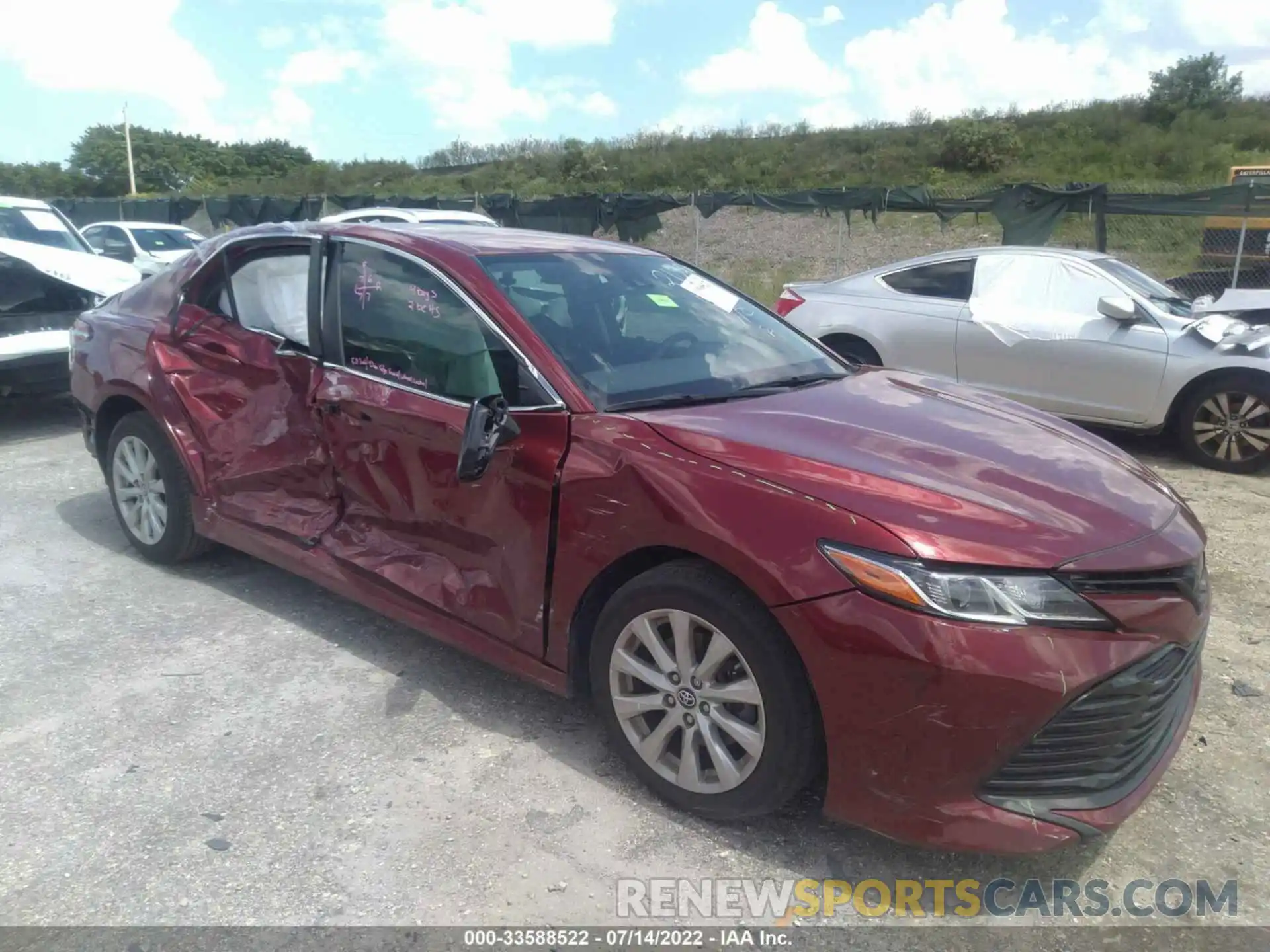 1 Photograph of a damaged car 4T1B11HK1KU252154 TOYOTA CAMRY 2019