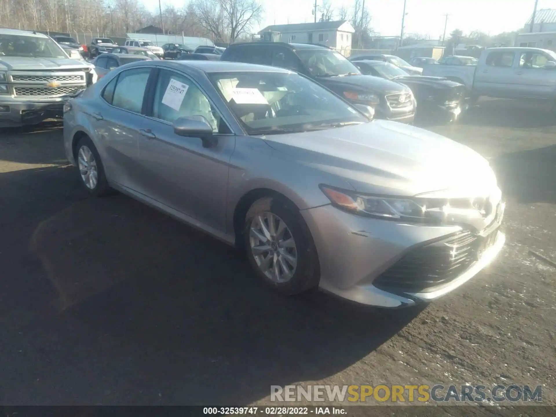 1 Photograph of a damaged car 4T1B11HK1KU253935 TOYOTA CAMRY 2019