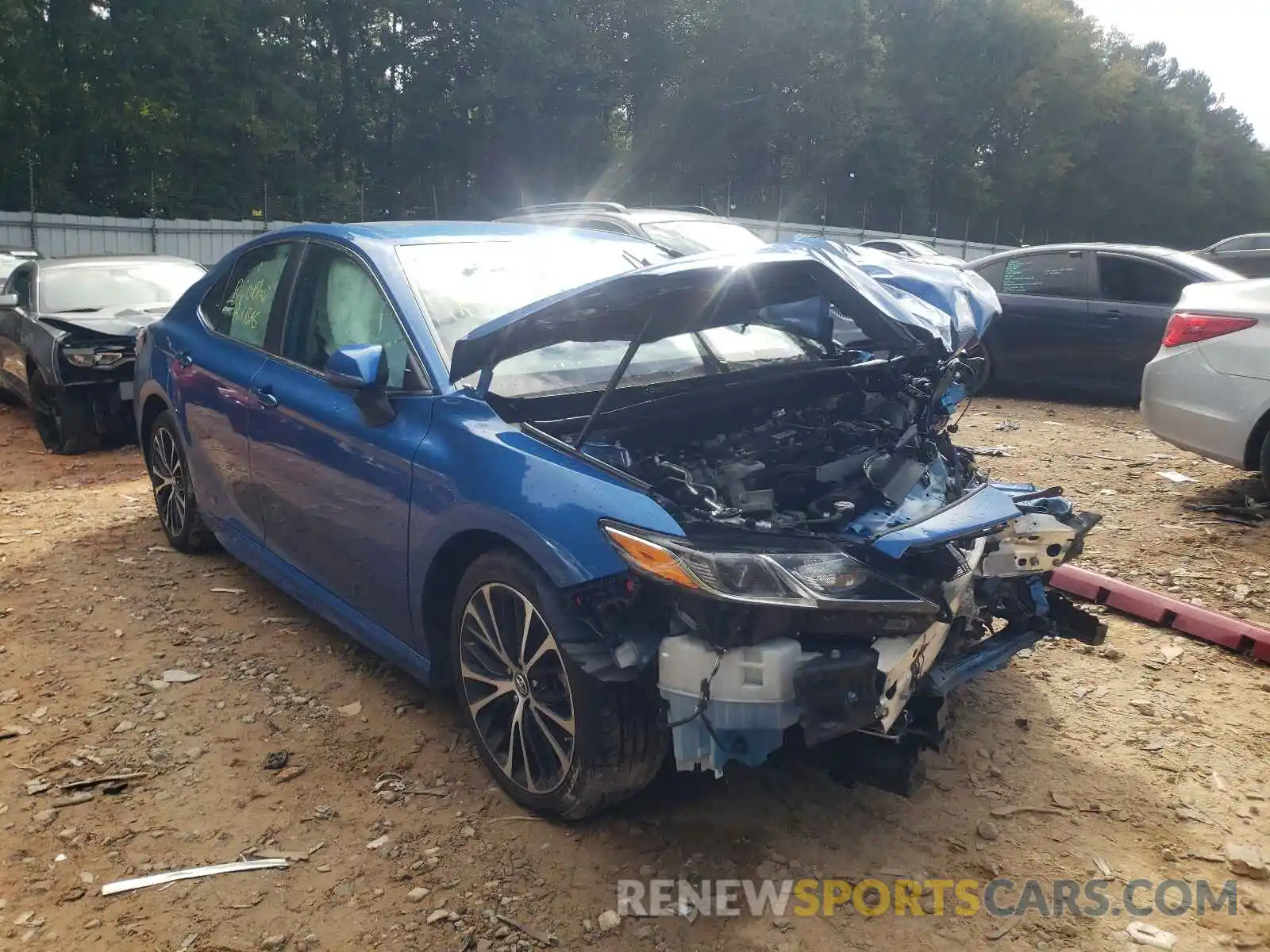 1 Photograph of a damaged car 4T1B11HK1KU254213 TOYOTA CAMRY 2019