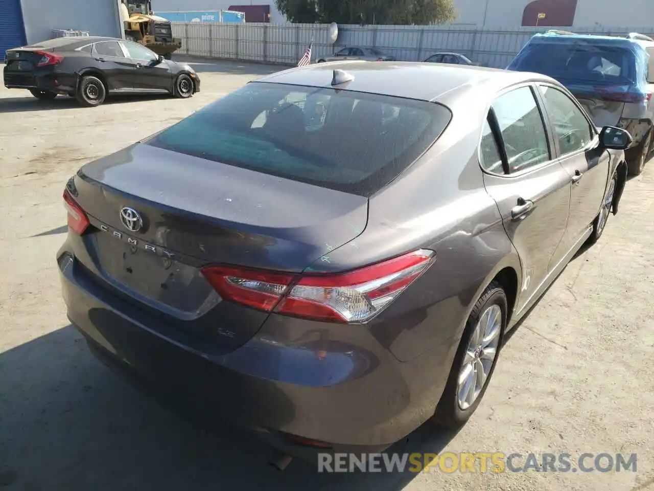 4 Фотография поврежденного автомобиля 4T1B11HK1KU254938 TOYOTA CAMRY 2019