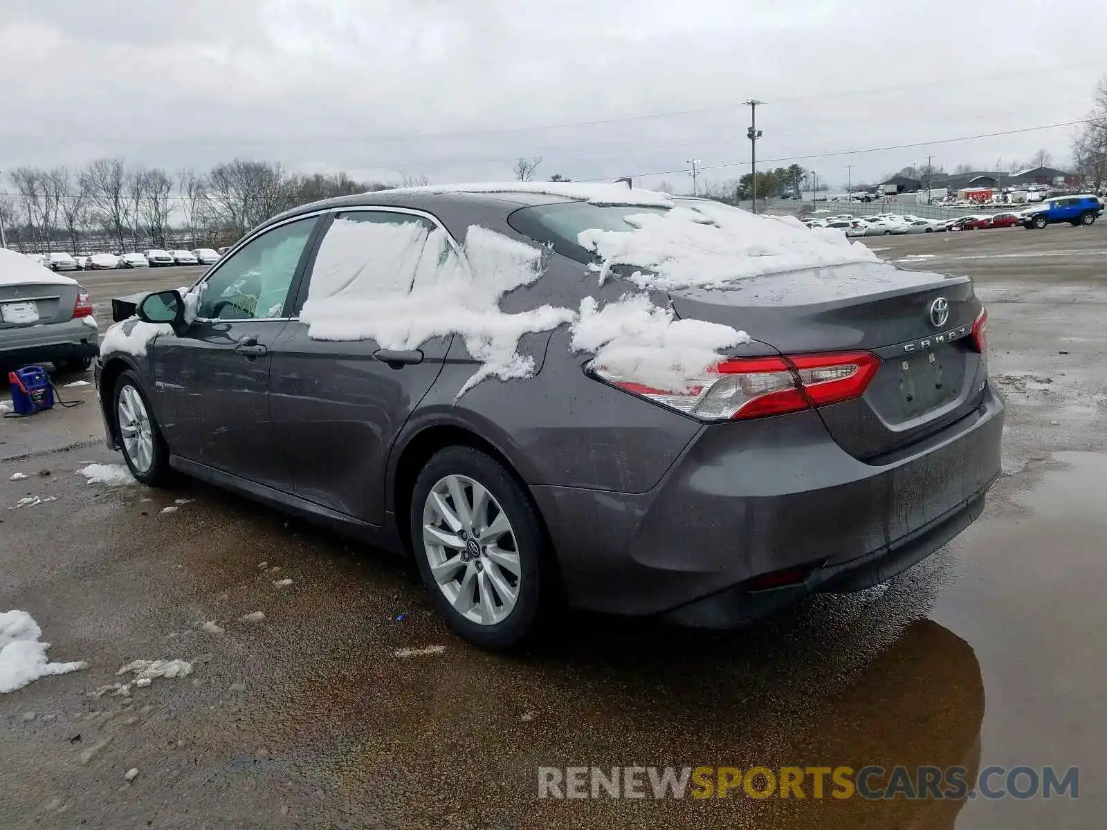 3 Photograph of a damaged car 4T1B11HK1KU256561 TOYOTA CAMRY 2019