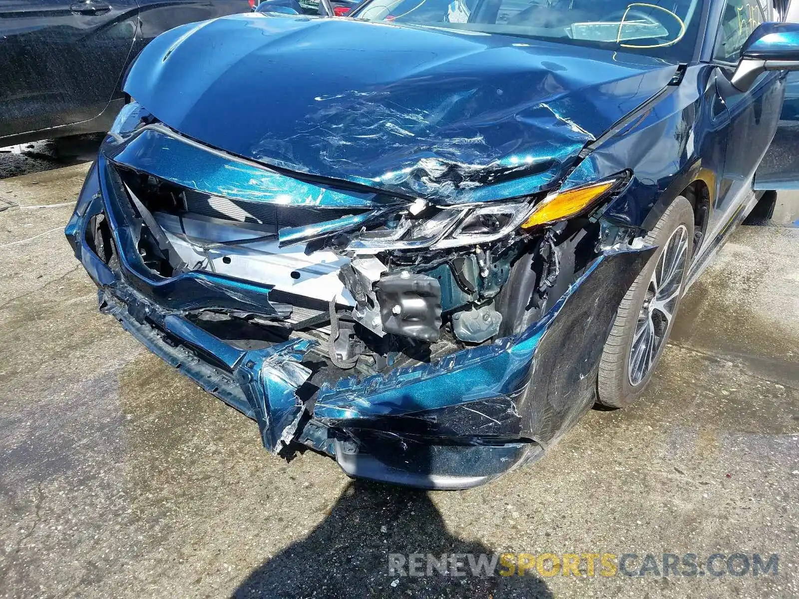 9 Photograph of a damaged car 4T1B11HK1KU256608 TOYOTA CAMRY 2019