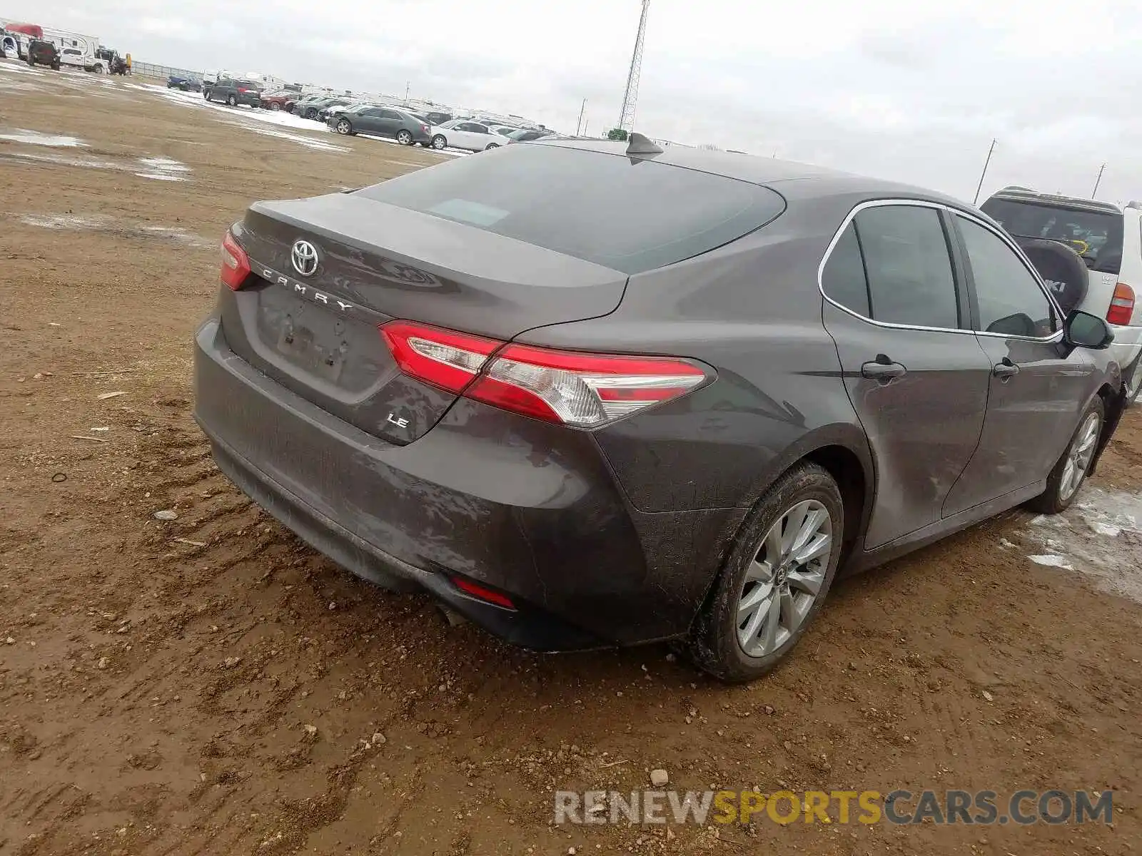 4 Photograph of a damaged car 4T1B11HK1KU256916 TOYOTA CAMRY 2019