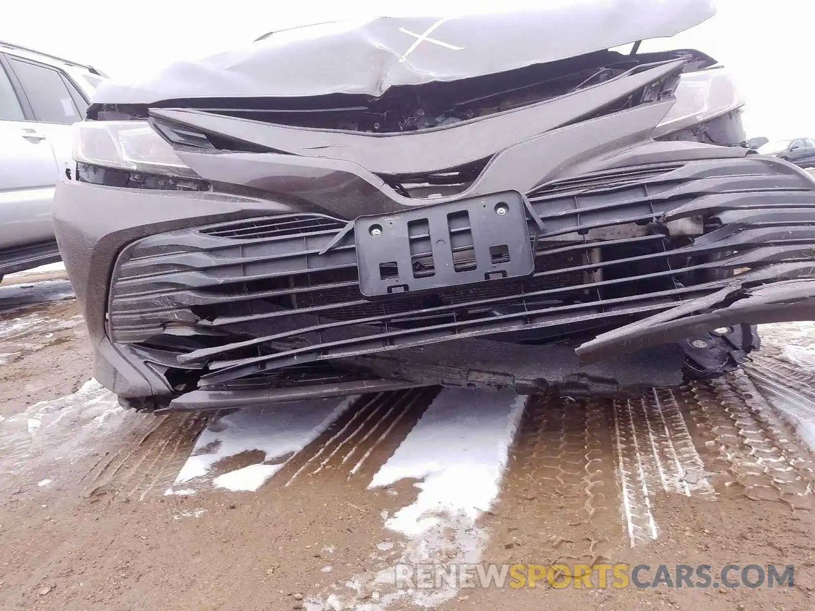 9 Photograph of a damaged car 4T1B11HK1KU256916 TOYOTA CAMRY 2019