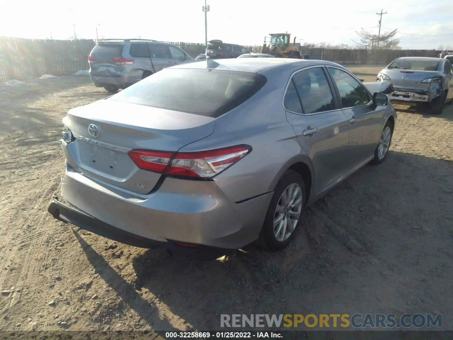 4 Фотография поврежденного автомобиля 4T1B11HK1KU257791 TOYOTA CAMRY 2019