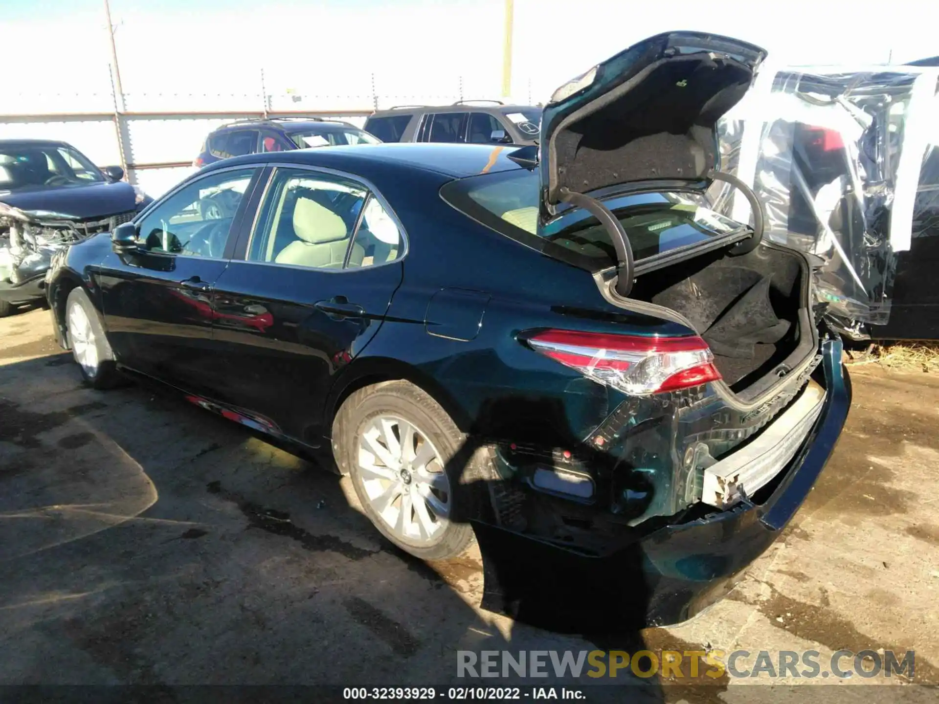 3 Photograph of a damaged car 4T1B11HK1KU258021 TOYOTA CAMRY 2019