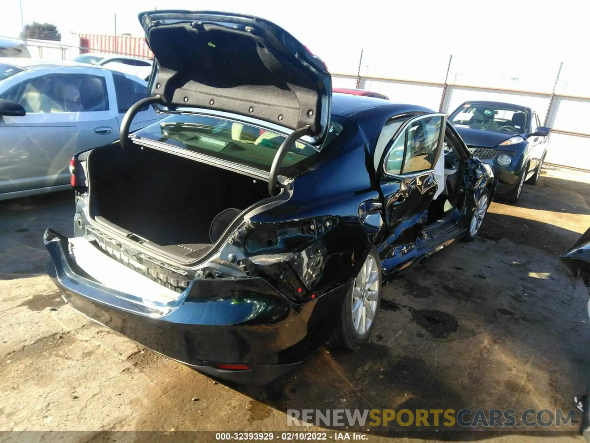 4 Photograph of a damaged car 4T1B11HK1KU258021 TOYOTA CAMRY 2019