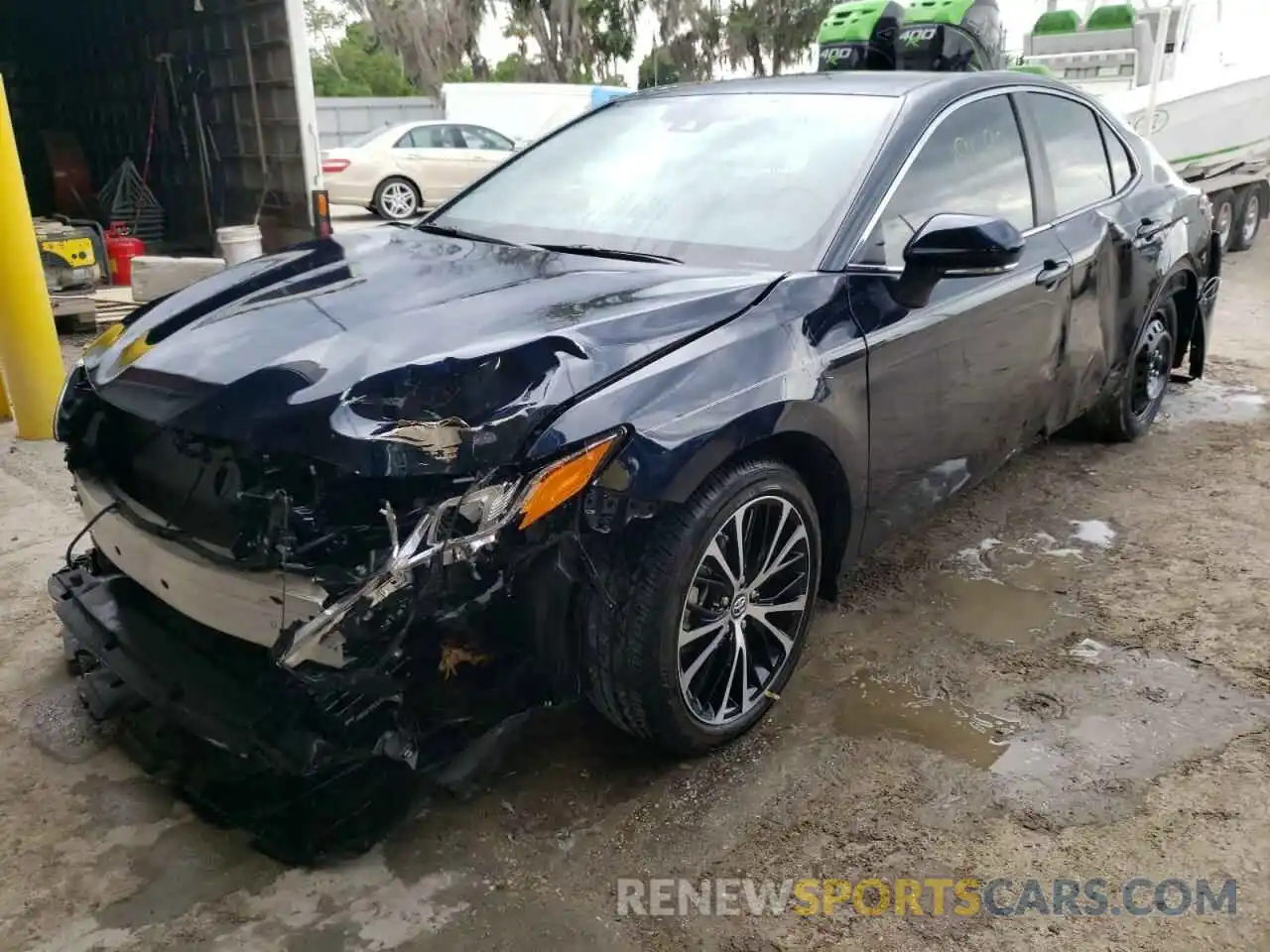 2 Photograph of a damaged car 4T1B11HK1KU258424 TOYOTA CAMRY 2019