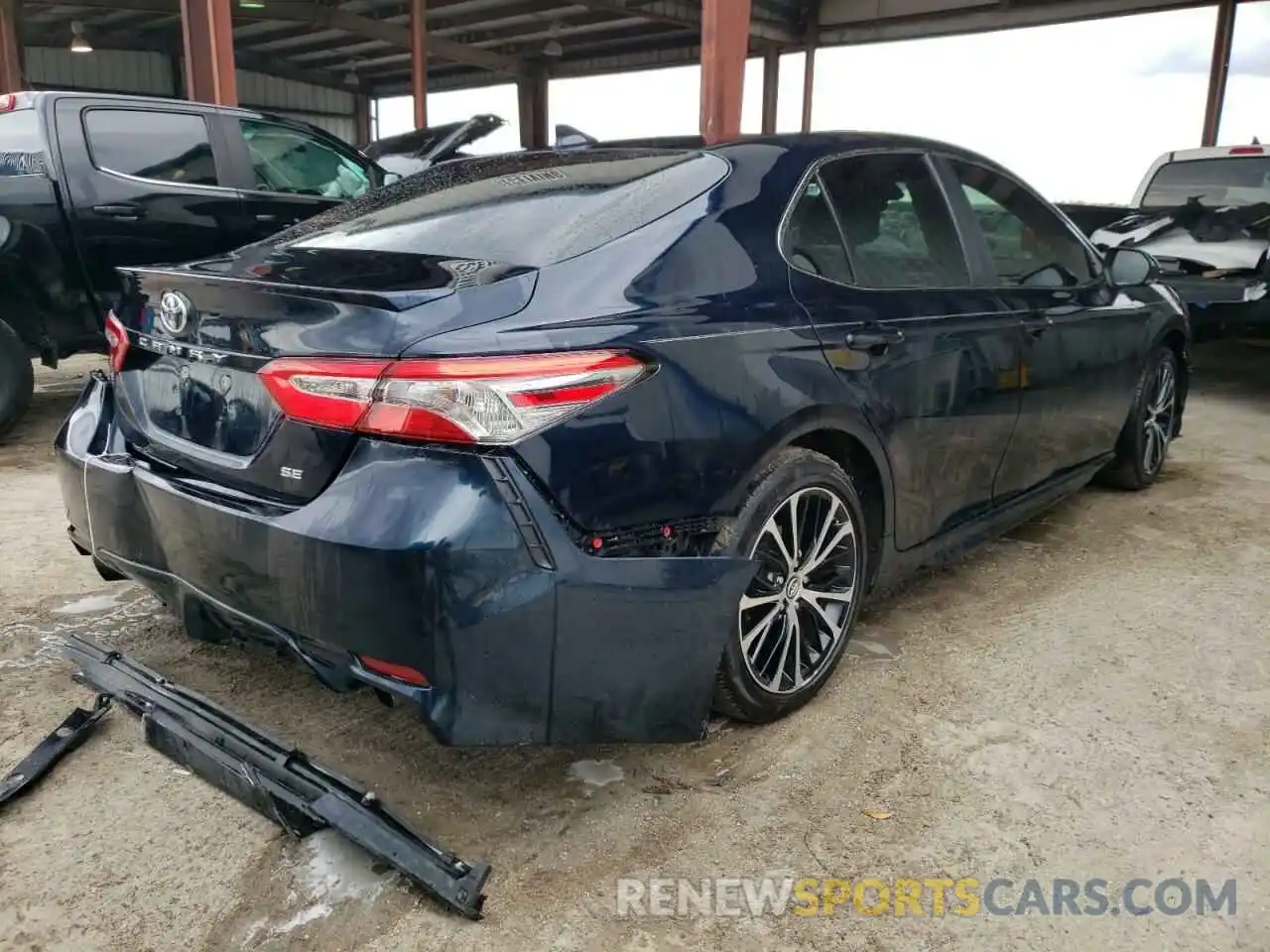 4 Photograph of a damaged car 4T1B11HK1KU258424 TOYOTA CAMRY 2019