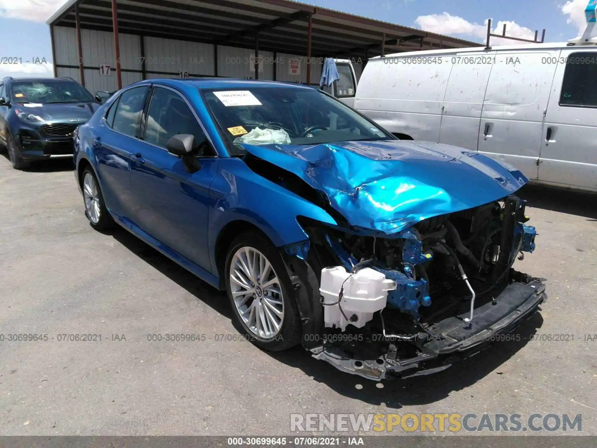 1 Photograph of a damaged car 4T1B11HK1KU259976 TOYOTA CAMRY 2019