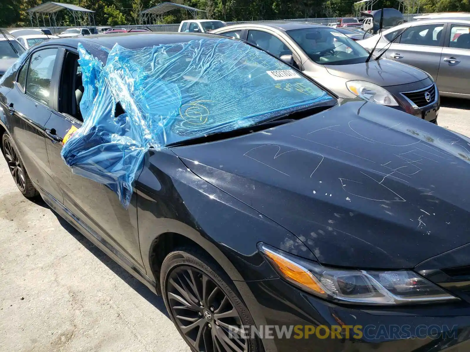 9 Photograph of a damaged car 4T1B11HK1KU260125 TOYOTA CAMRY 2019