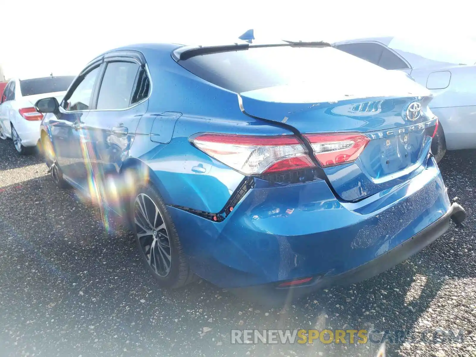 3 Photograph of a damaged car 4T1B11HK1KU262473 TOYOTA CAMRY 2019