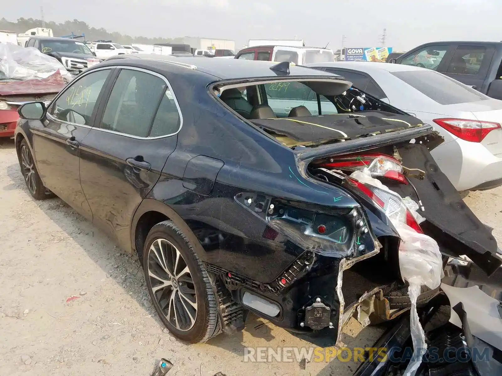 3 Photograph of a damaged car 4T1B11HK1KU262571 TOYOTA CAMRY 2019