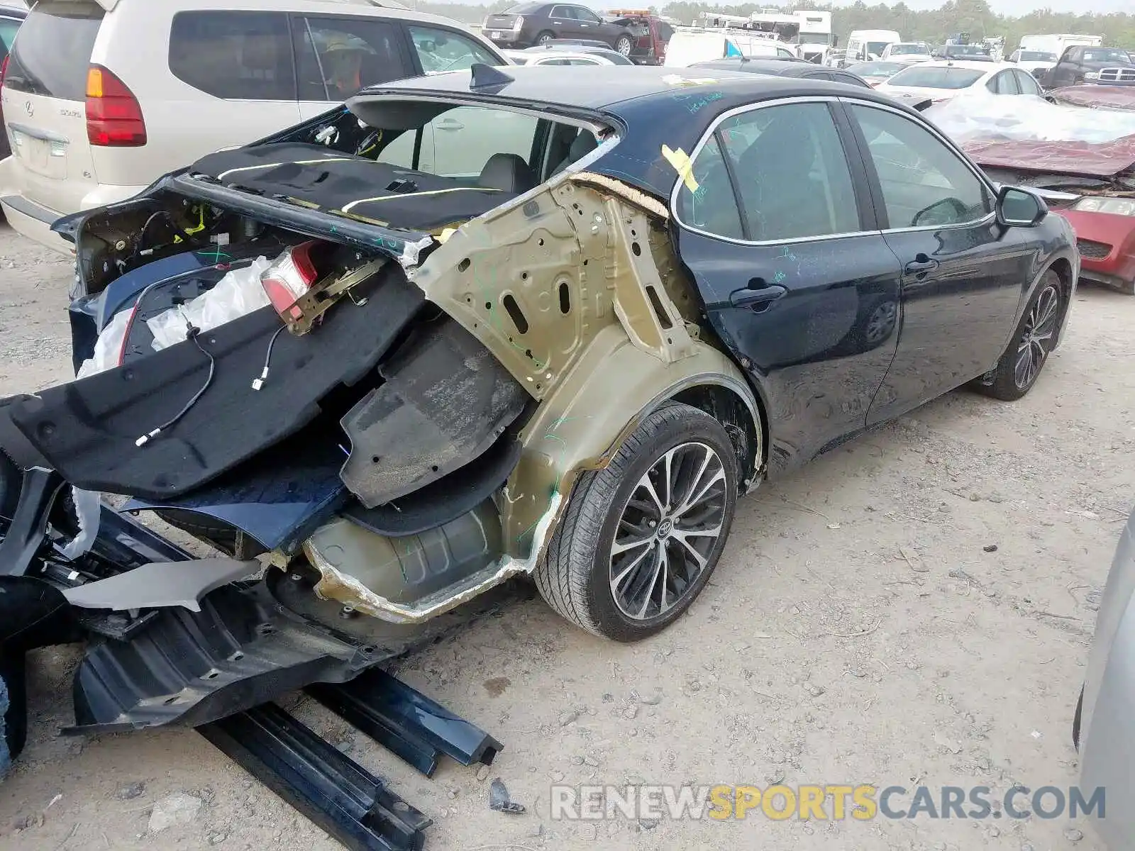 4 Photograph of a damaged car 4T1B11HK1KU262571 TOYOTA CAMRY 2019