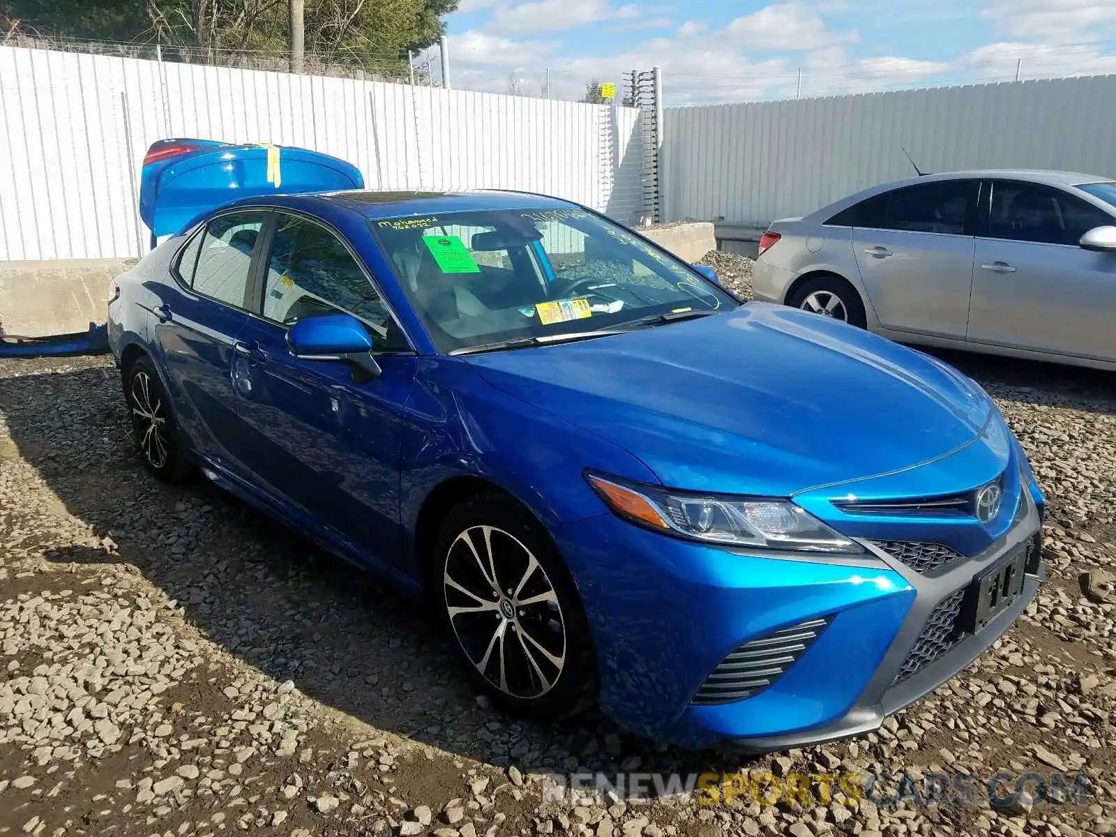 1 Photograph of a damaged car 4T1B11HK1KU262716 TOYOTA CAMRY 2019