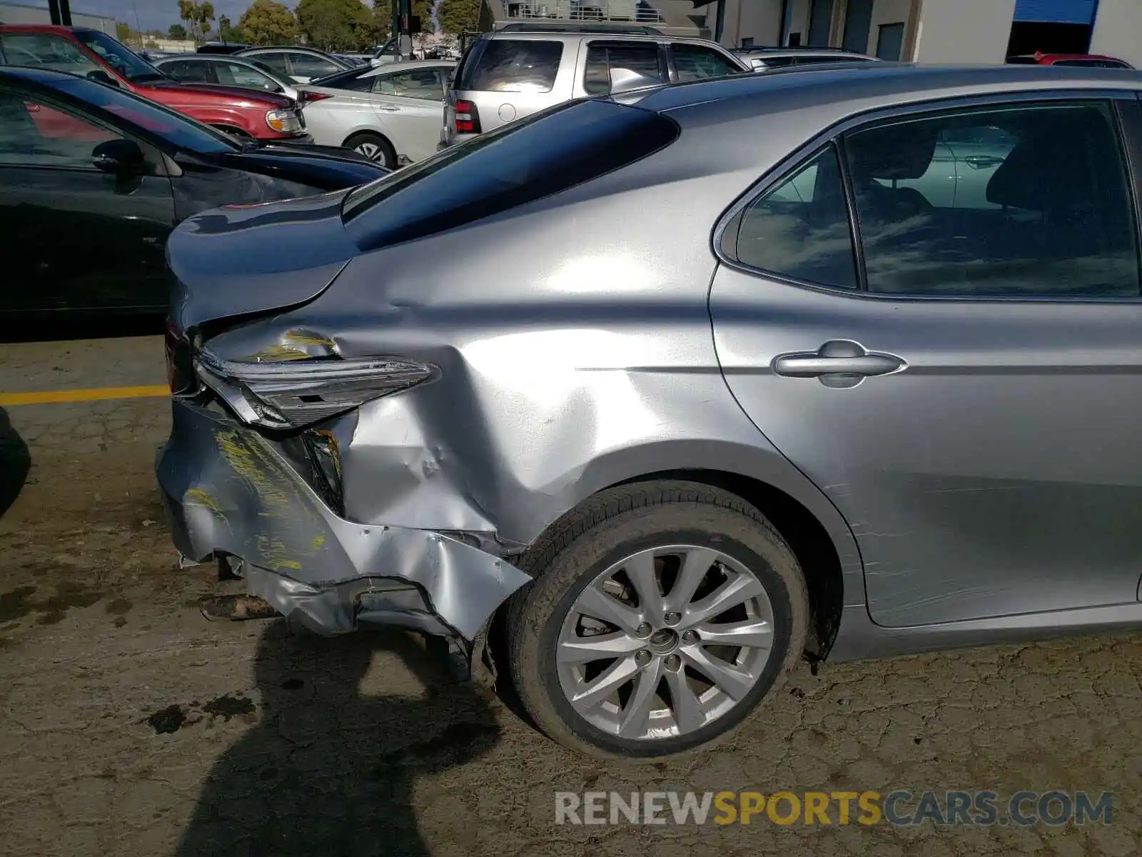 9 Photograph of a damaged car 4T1B11HK1KU266653 TOYOTA CAMRY 2019