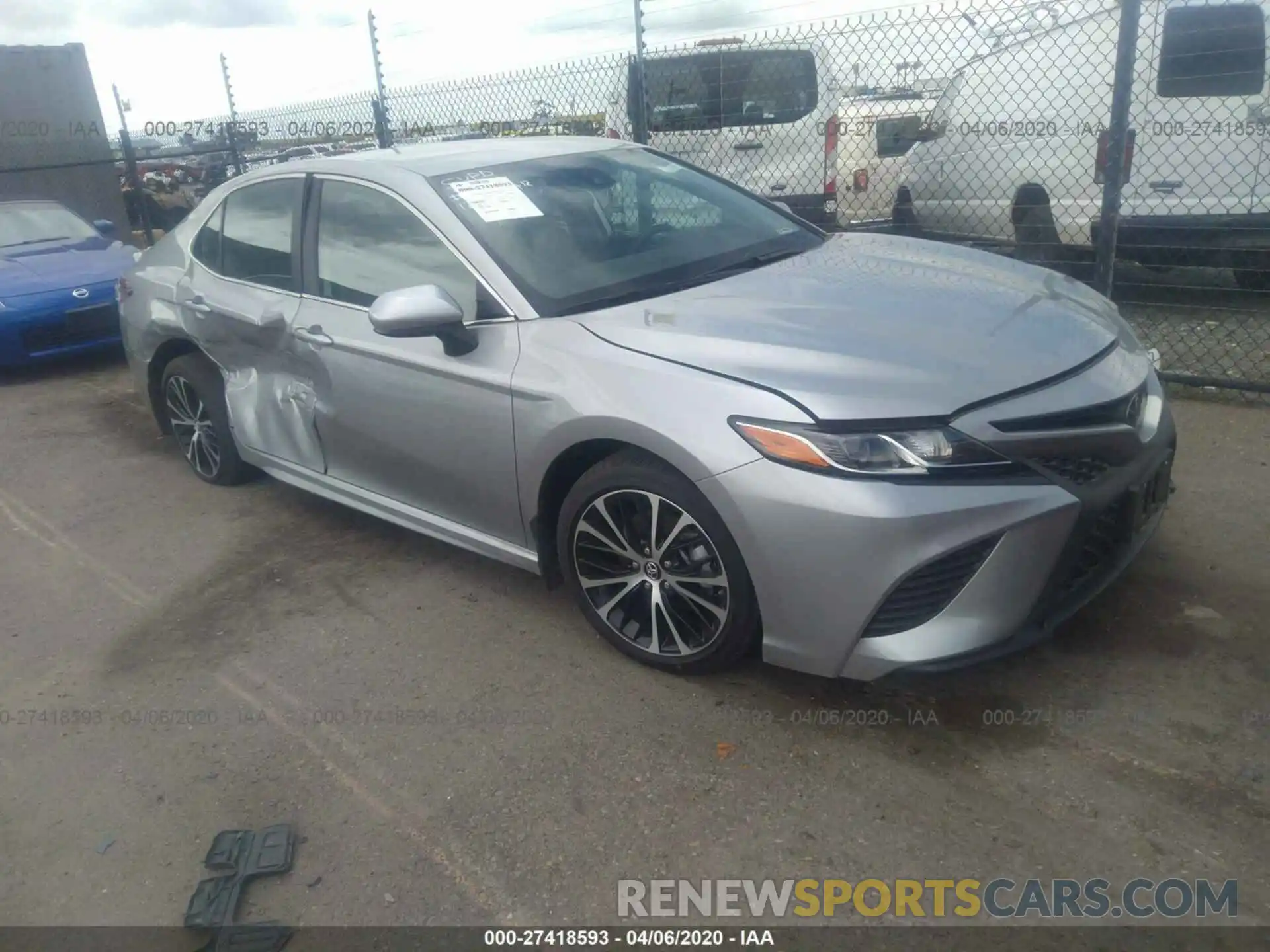 1 Photograph of a damaged car 4T1B11HK1KU267429 TOYOTA CAMRY 2019