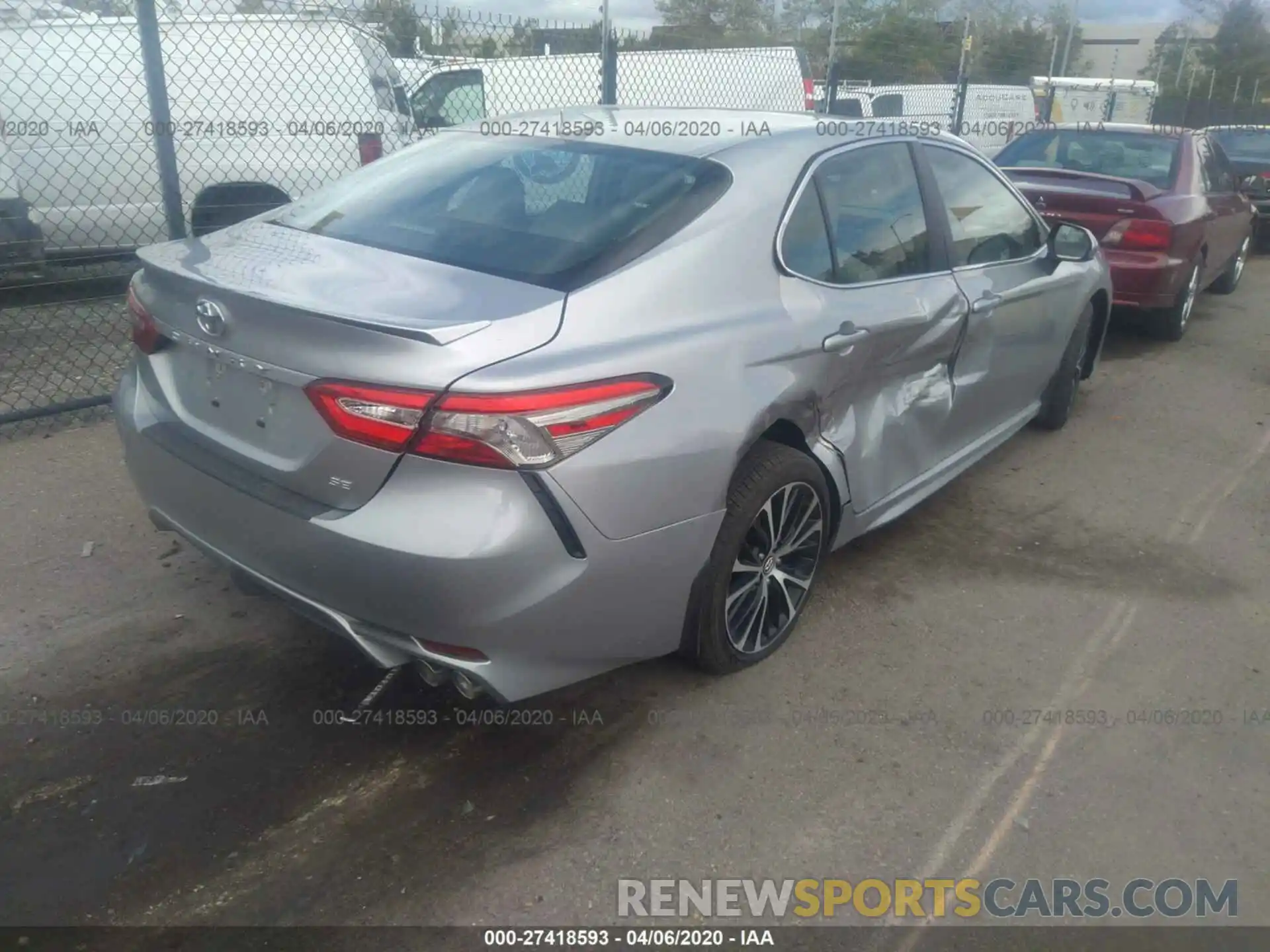 4 Photograph of a damaged car 4T1B11HK1KU267429 TOYOTA CAMRY 2019