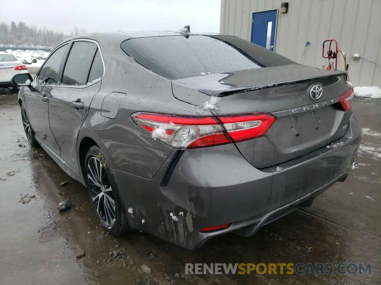 3 Photograph of a damaged car 4T1B11HK1KU268144 TOYOTA CAMRY 2019