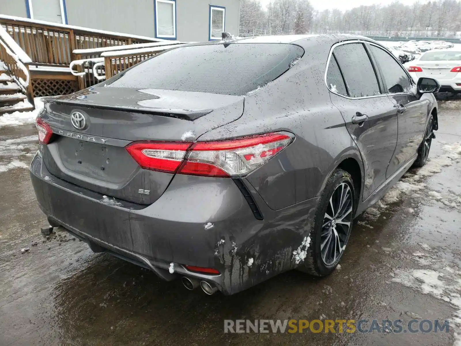 4 Photograph of a damaged car 4T1B11HK1KU268144 TOYOTA CAMRY 2019