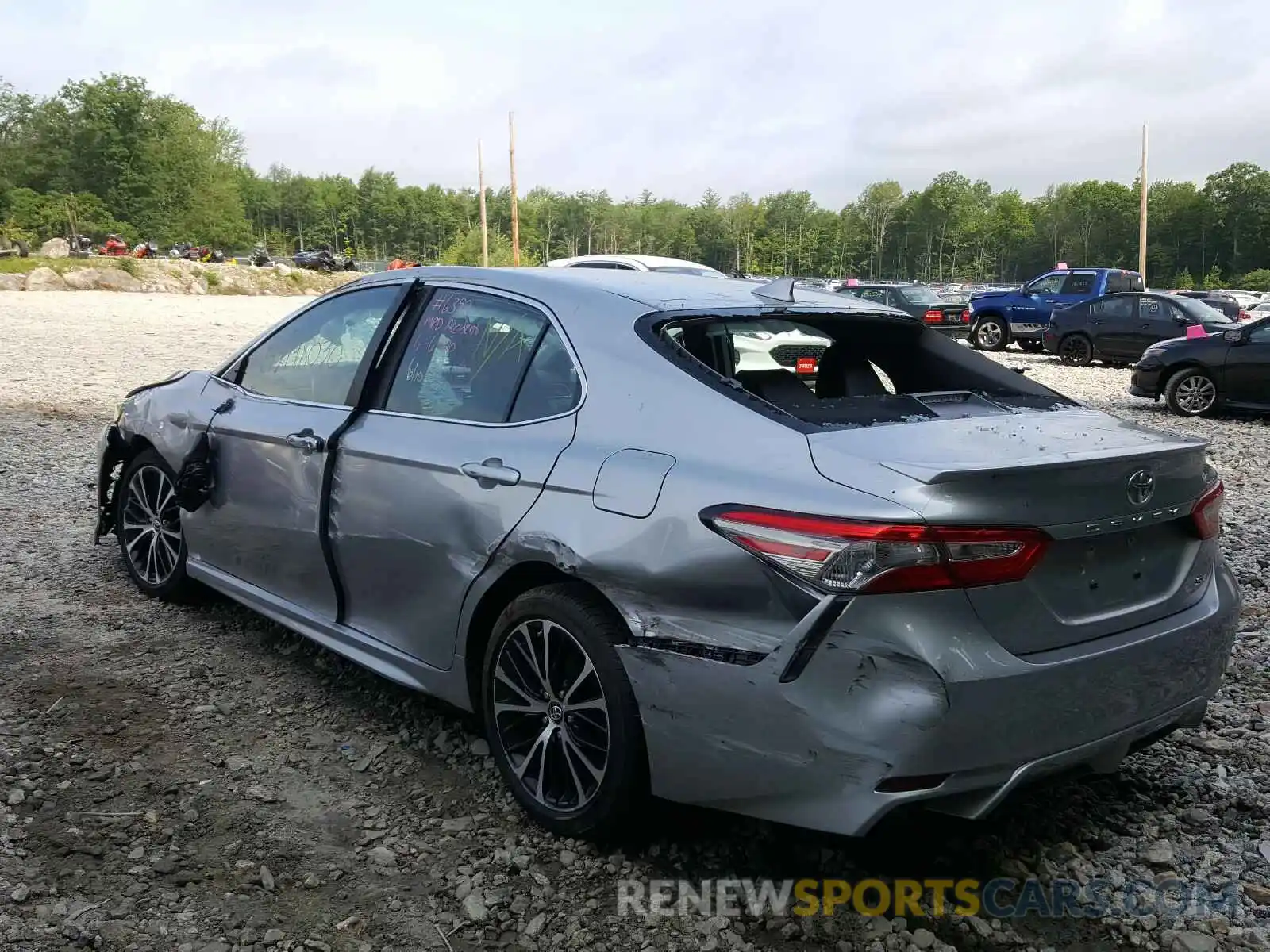 3 Photograph of a damaged car 4T1B11HK1KU268791 TOYOTA CAMRY 2019