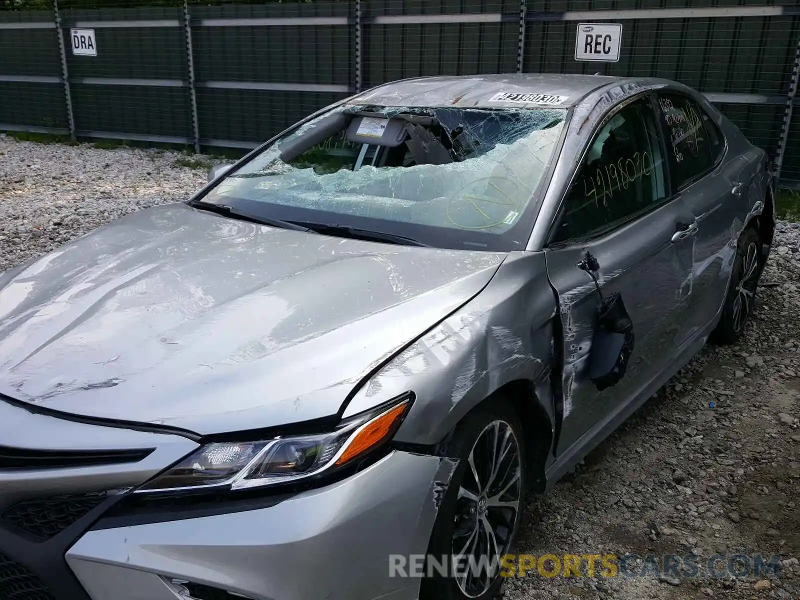 9 Photograph of a damaged car 4T1B11HK1KU268791 TOYOTA CAMRY 2019