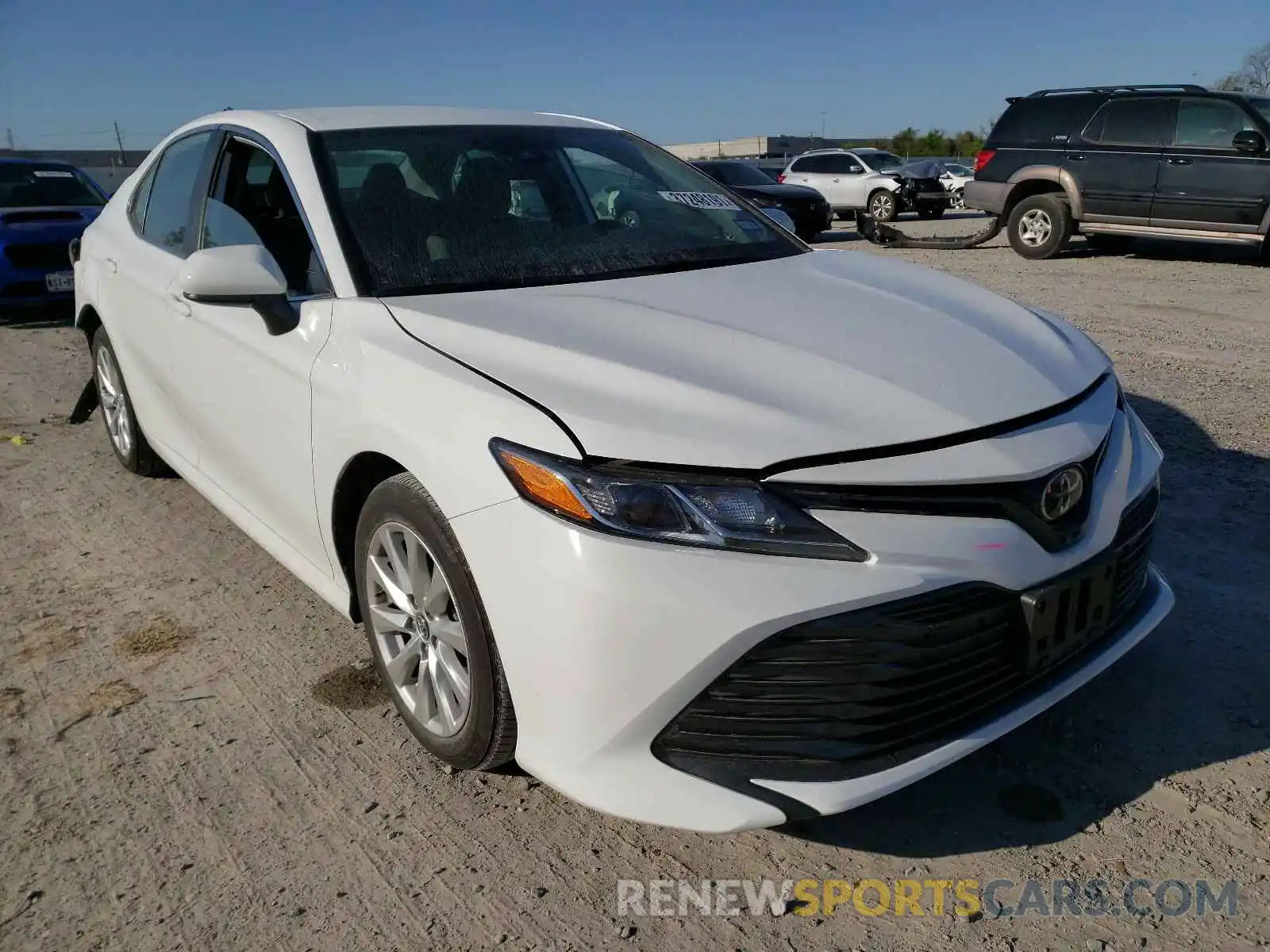 1 Photograph of a damaged car 4T1B11HK1KU270721 TOYOTA CAMRY 2019