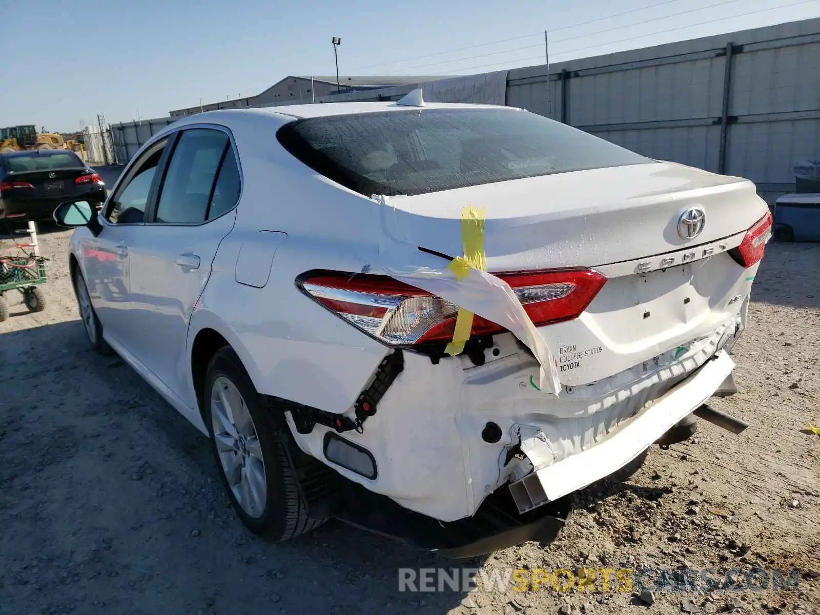 3 Фотография поврежденного автомобиля 4T1B11HK1KU270721 TOYOTA CAMRY 2019