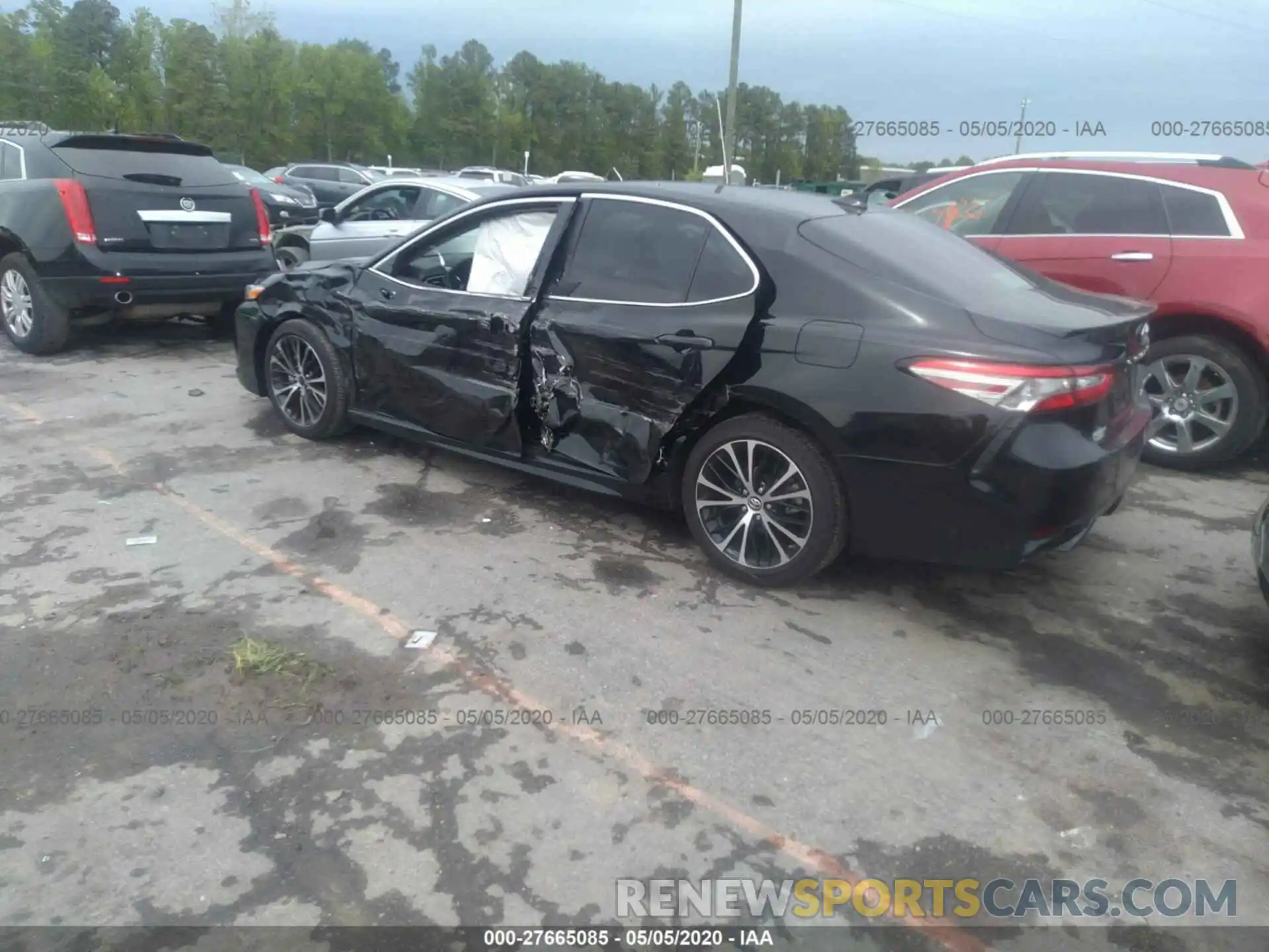 3 Photograph of a damaged car 4T1B11HK1KU271898 TOYOTA CAMRY 2019