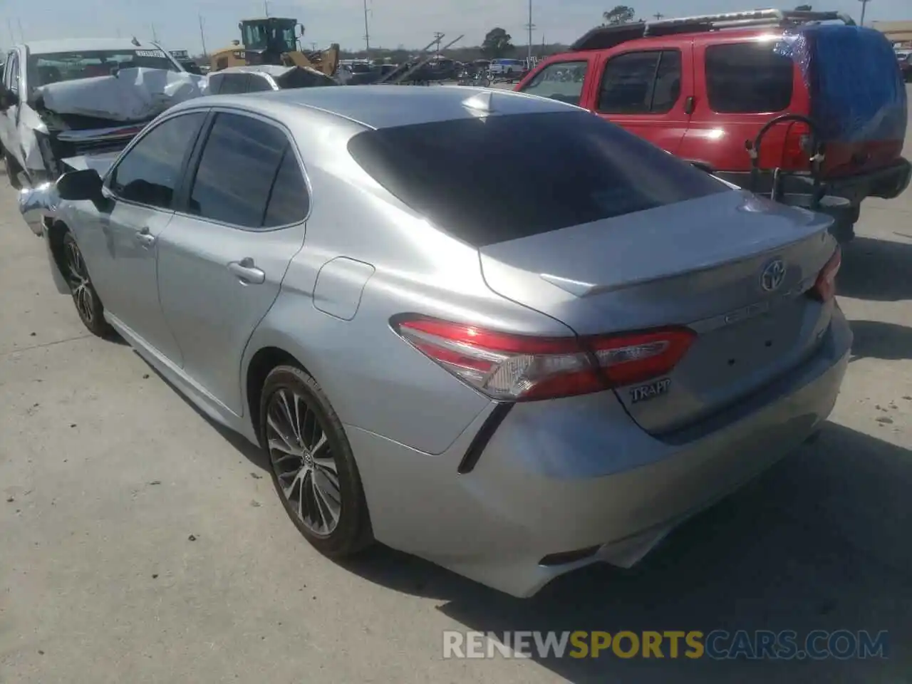 3 Photograph of a damaged car 4T1B11HK1KU272100 TOYOTA CAMRY 2019