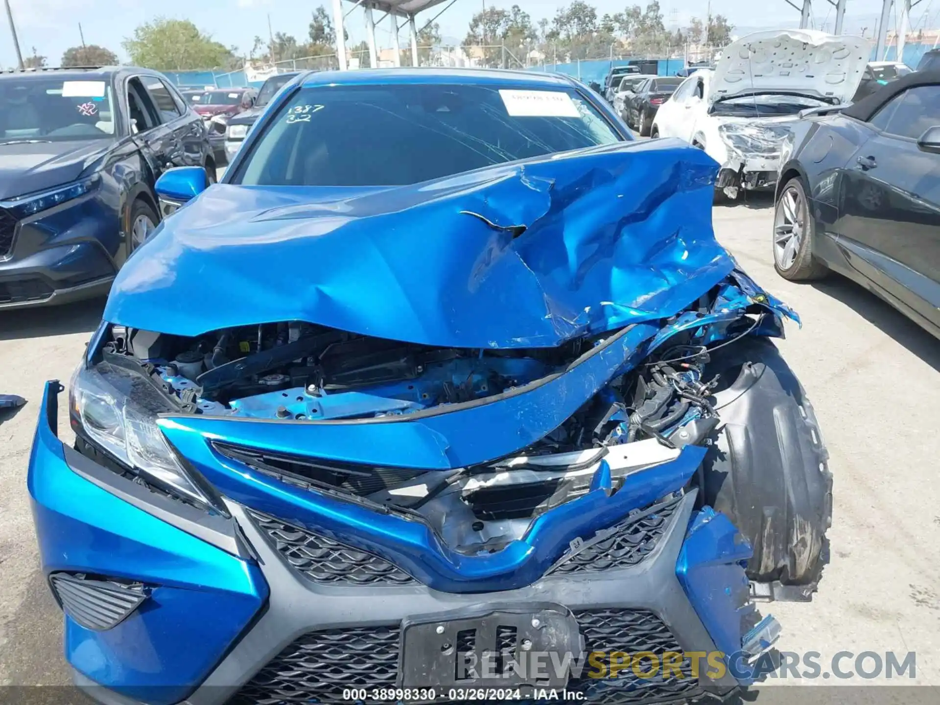 12 Photograph of a damaged car 4T1B11HK1KU272453 TOYOTA CAMRY 2019