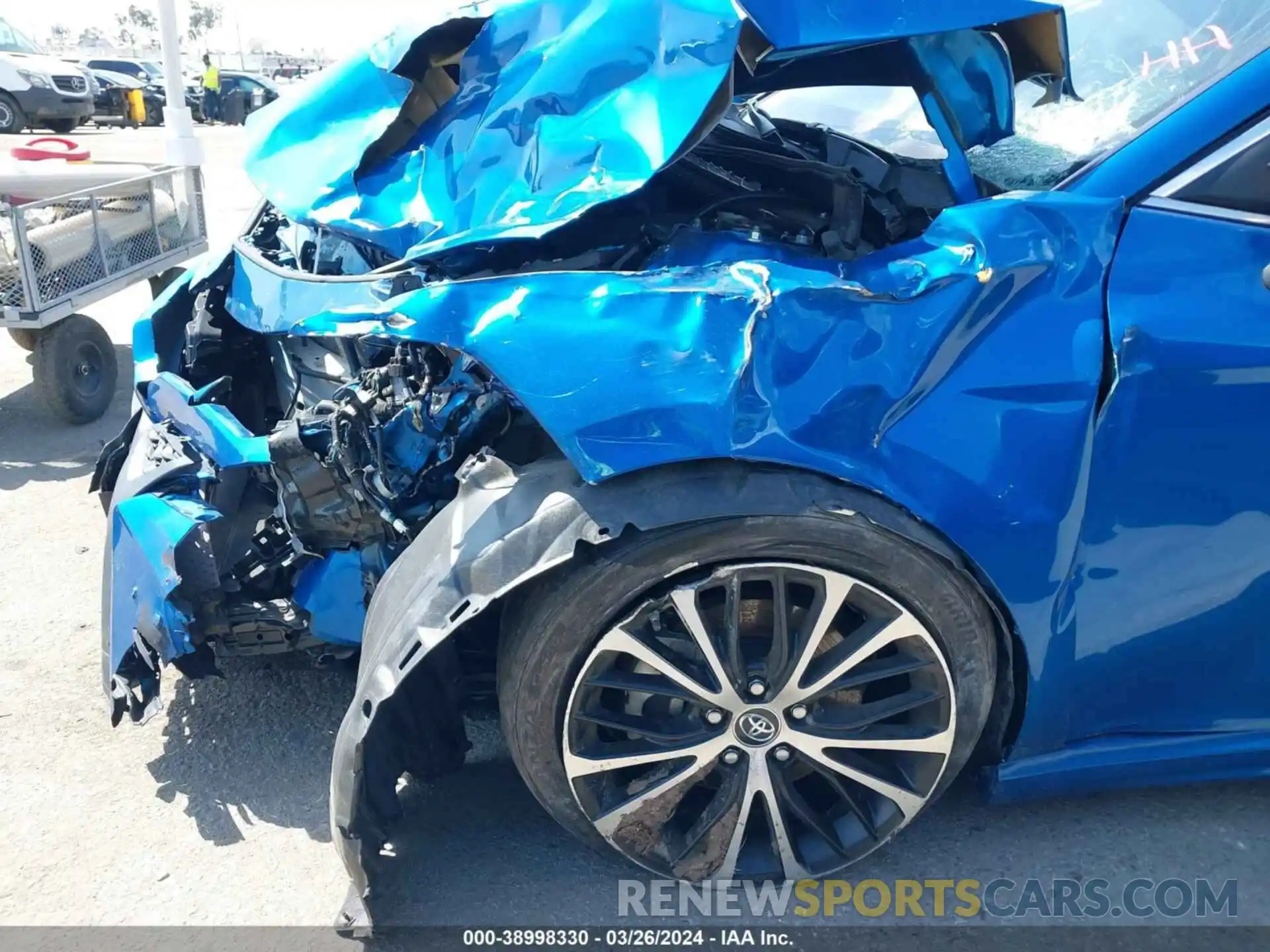 6 Photograph of a damaged car 4T1B11HK1KU272453 TOYOTA CAMRY 2019
