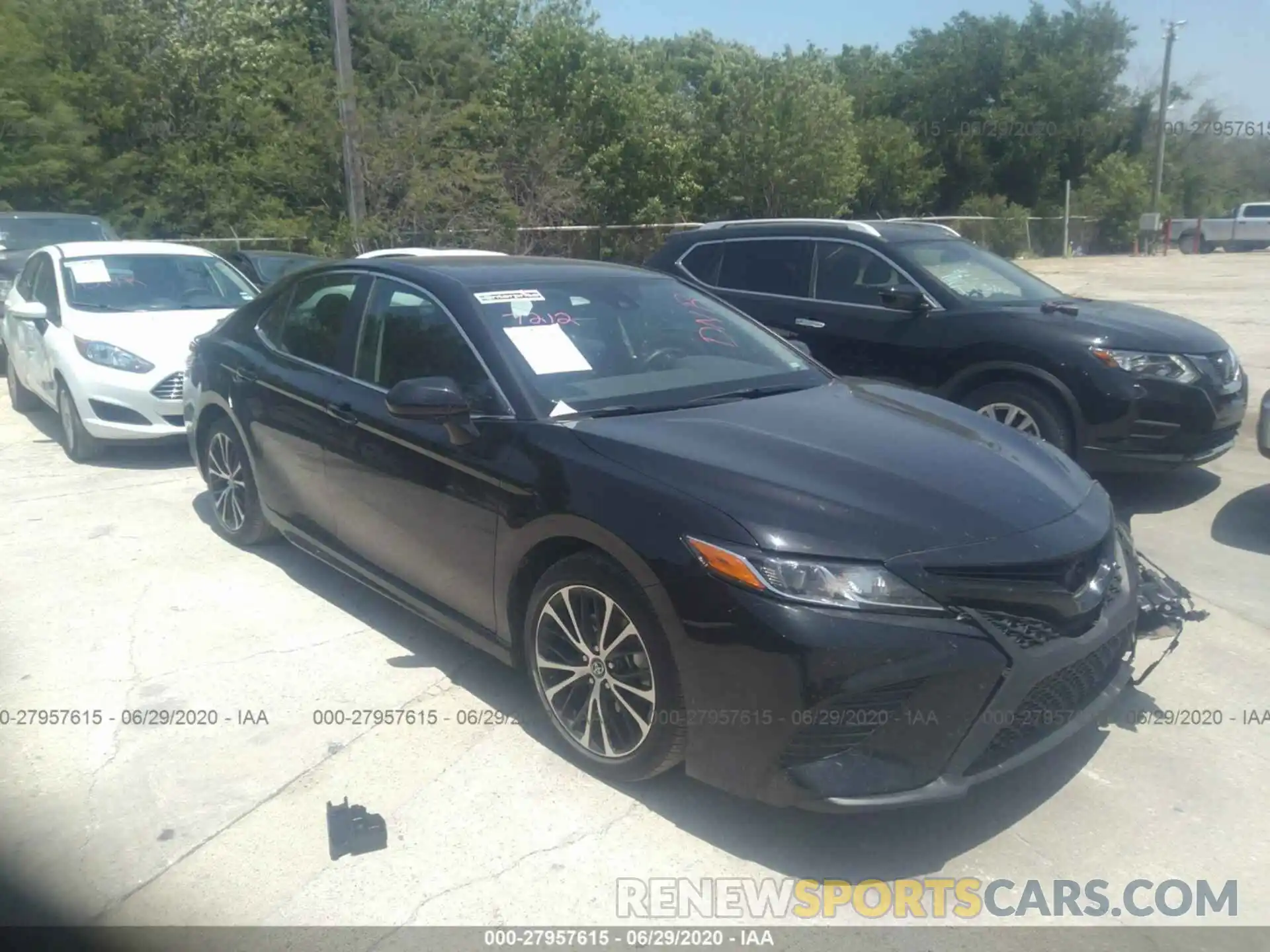 1 Photograph of a damaged car 4T1B11HK1KU273280 TOYOTA CAMRY 2019