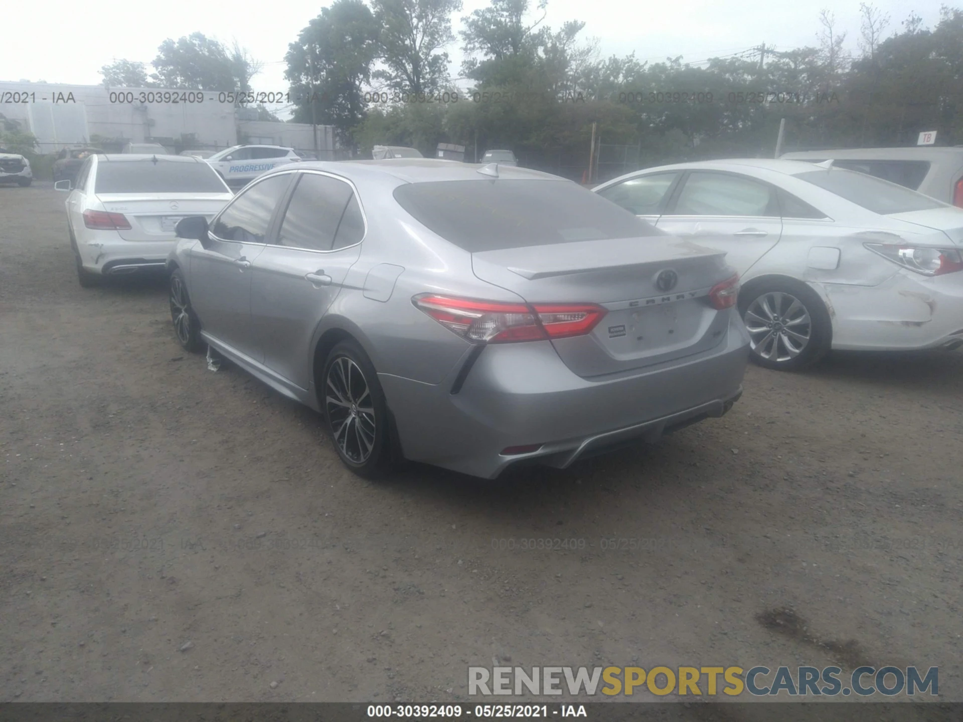 3 Photograph of a damaged car 4T1B11HK1KU274493 TOYOTA CAMRY 2019