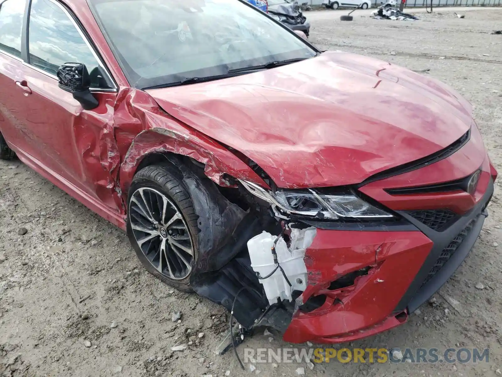 9 Photograph of a damaged car 4T1B11HK1KU275708 TOYOTA CAMRY 2019