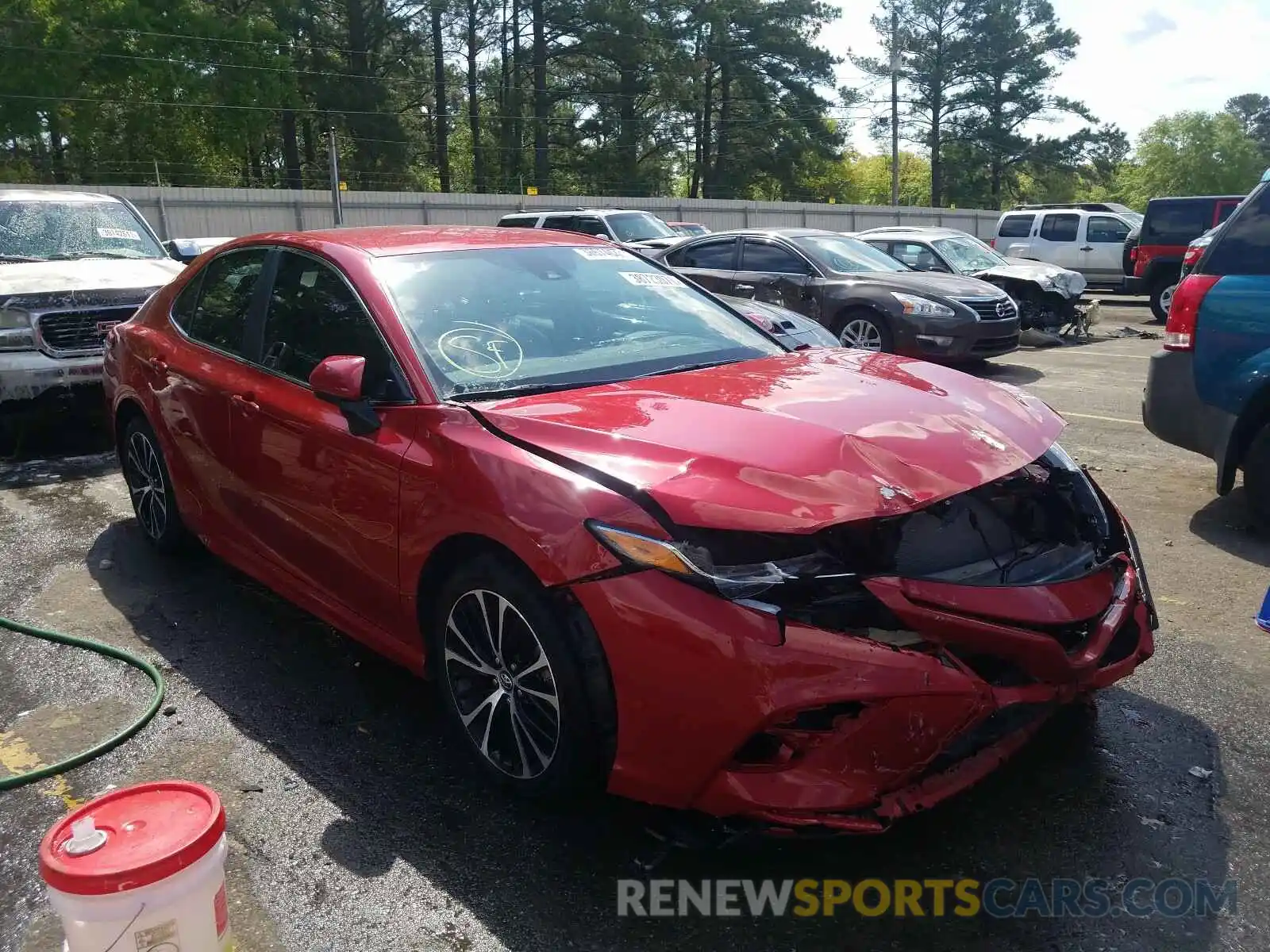 1 Photograph of a damaged car 4T1B11HK1KU275918 TOYOTA CAMRY 2019