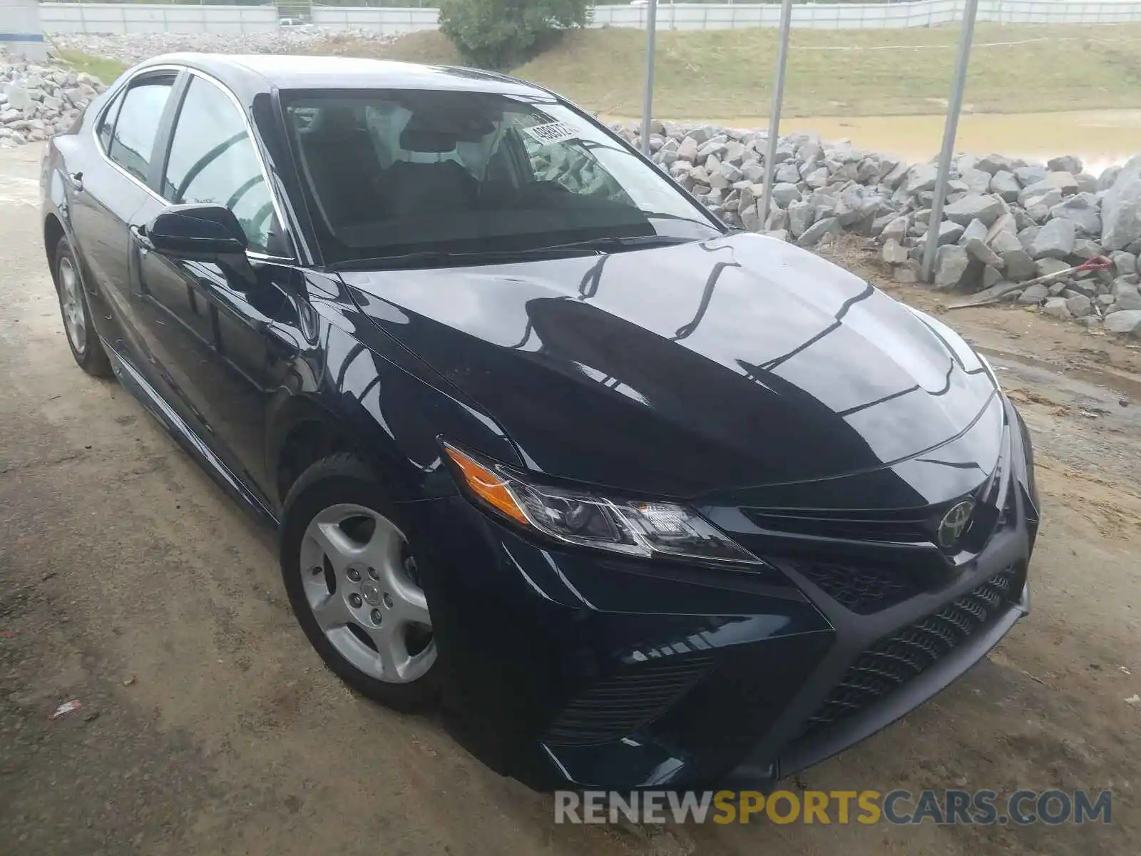 1 Photograph of a damaged car 4T1B11HK1KU276471 TOYOTA CAMRY 2019