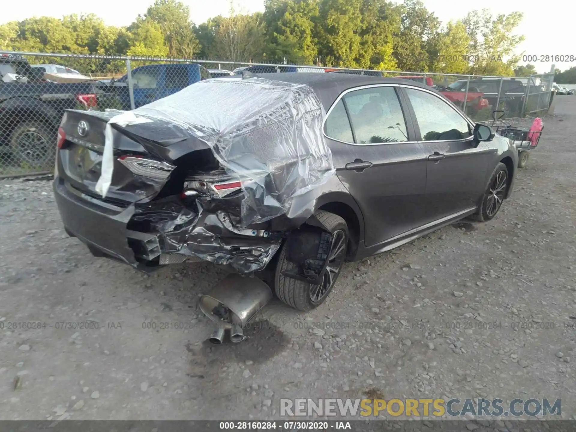 4 Photograph of a damaged car 4T1B11HK1KU277524 TOYOTA CAMRY 2019