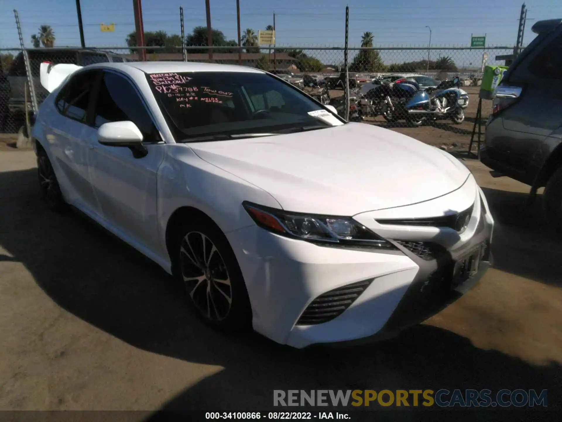 1 Photograph of a damaged car 4T1B11HK1KU277765 TOYOTA CAMRY 2019