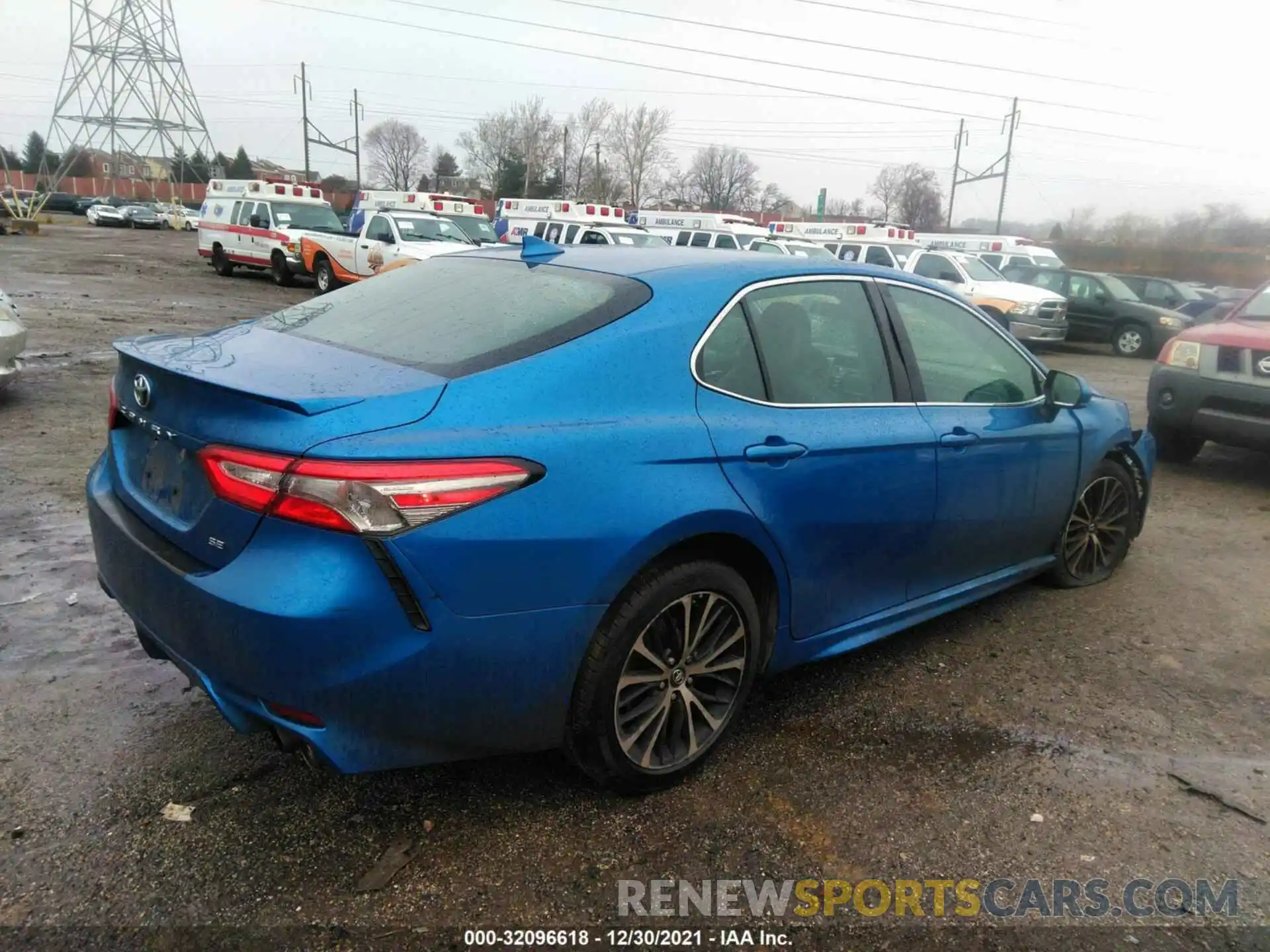 4 Photograph of a damaged car 4T1B11HK1KU279080 TOYOTA CAMRY 2019