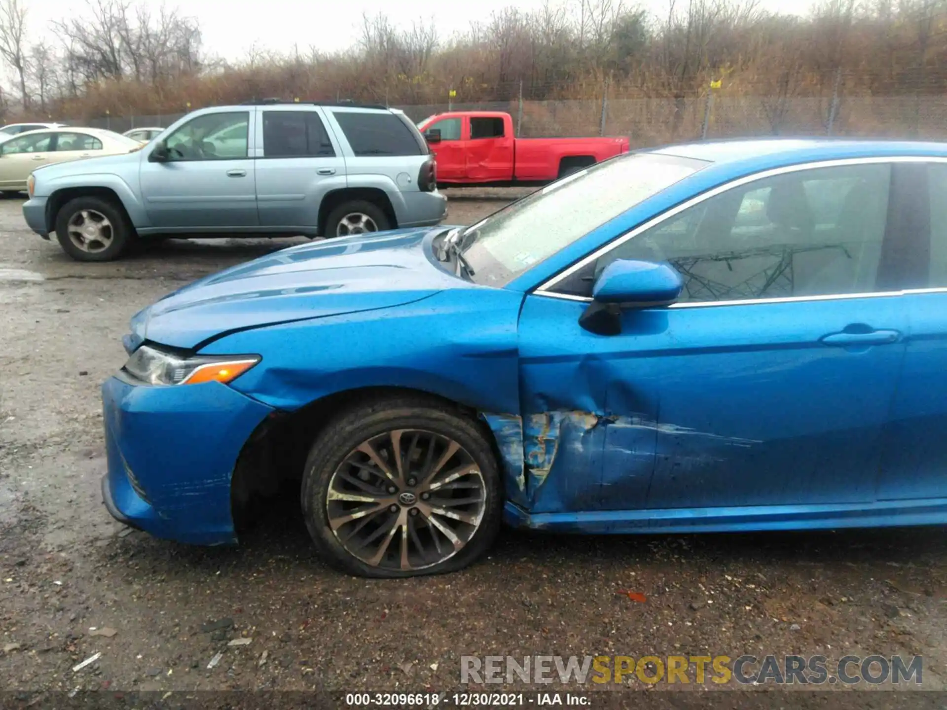 6 Photograph of a damaged car 4T1B11HK1KU279080 TOYOTA CAMRY 2019