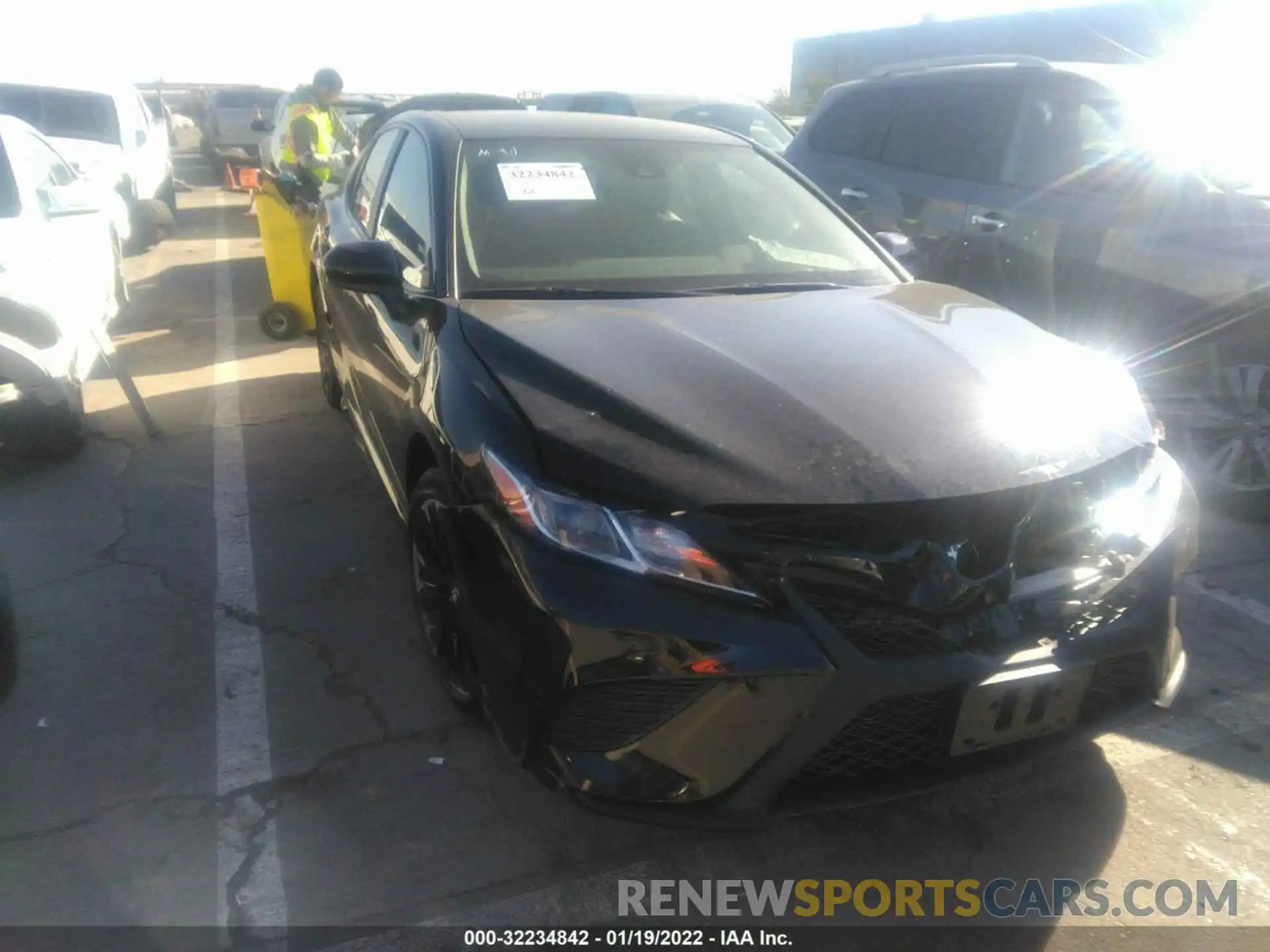 1 Photograph of a damaged car 4T1B11HK1KU279371 TOYOTA CAMRY 2019