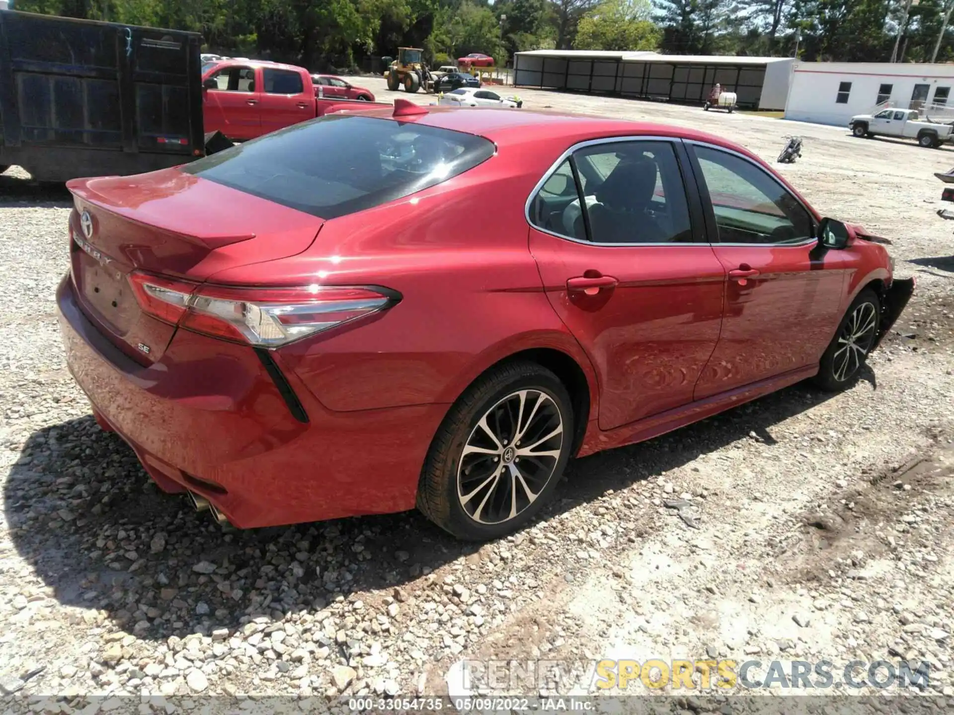 4 Photograph of a damaged car 4T1B11HK1KU281086 TOYOTA CAMRY 2019