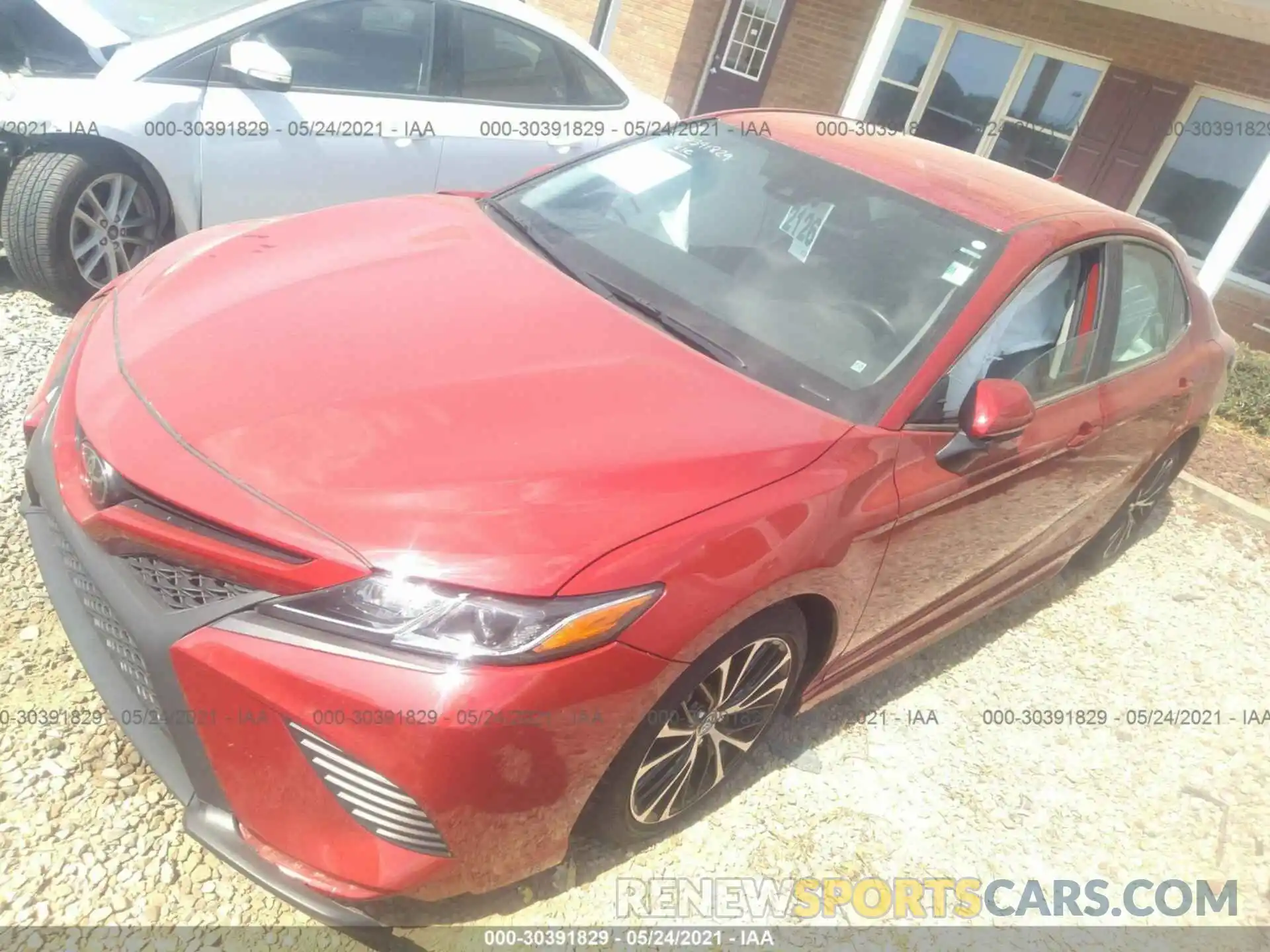 2 Photograph of a damaged car 4T1B11HK1KU281671 TOYOTA CAMRY 2019