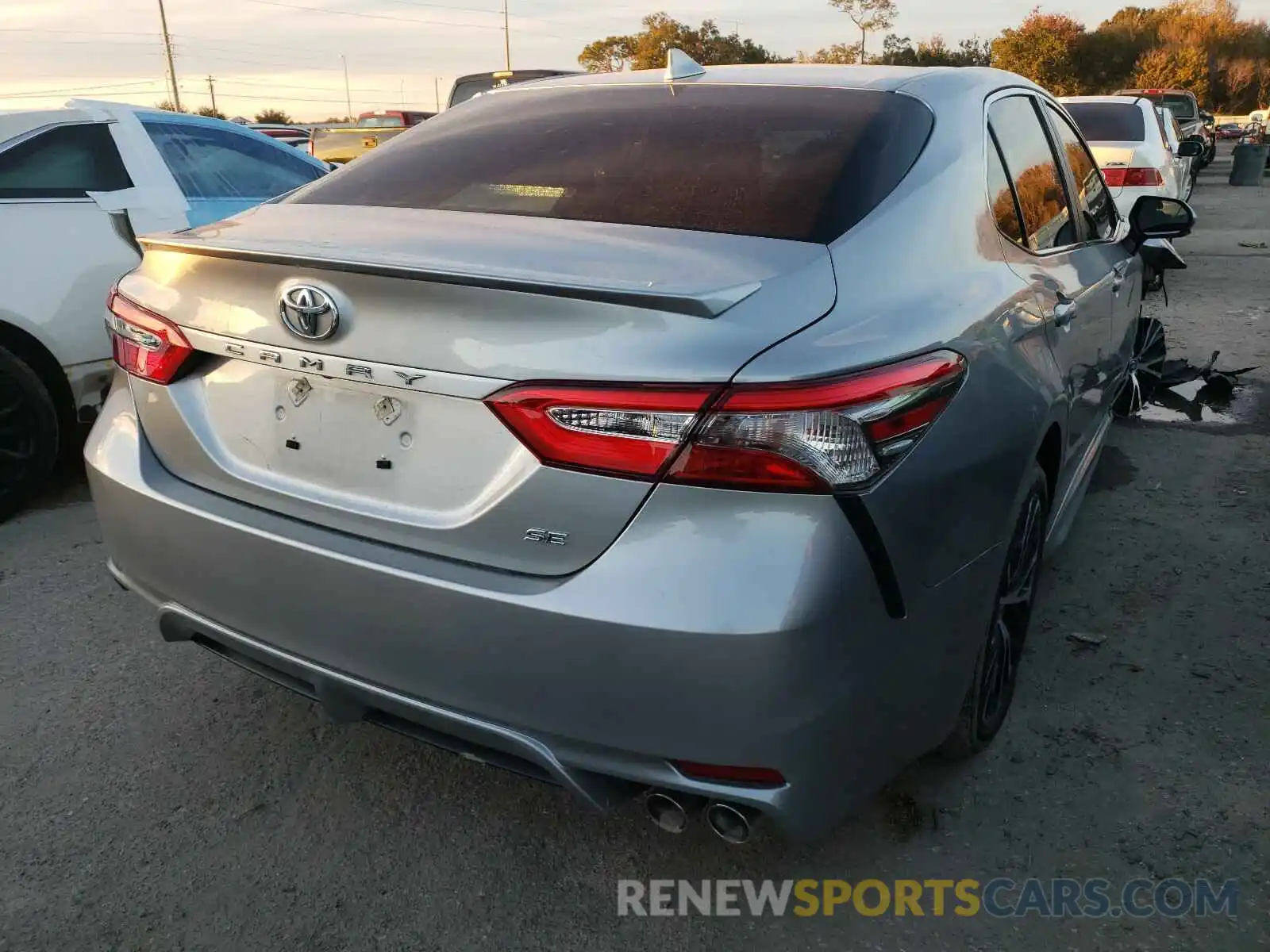 4 Photograph of a damaged car 4T1B11HK1KU282691 TOYOTA CAMRY 2019