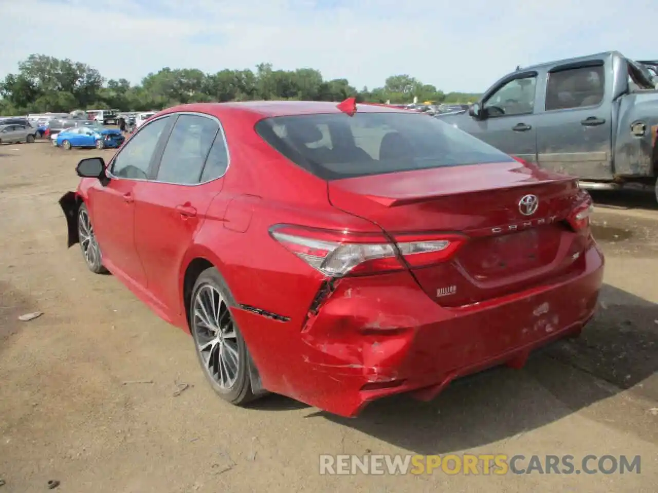 3 Photograph of a damaged car 4T1B11HK1KU283324 TOYOTA CAMRY 2019