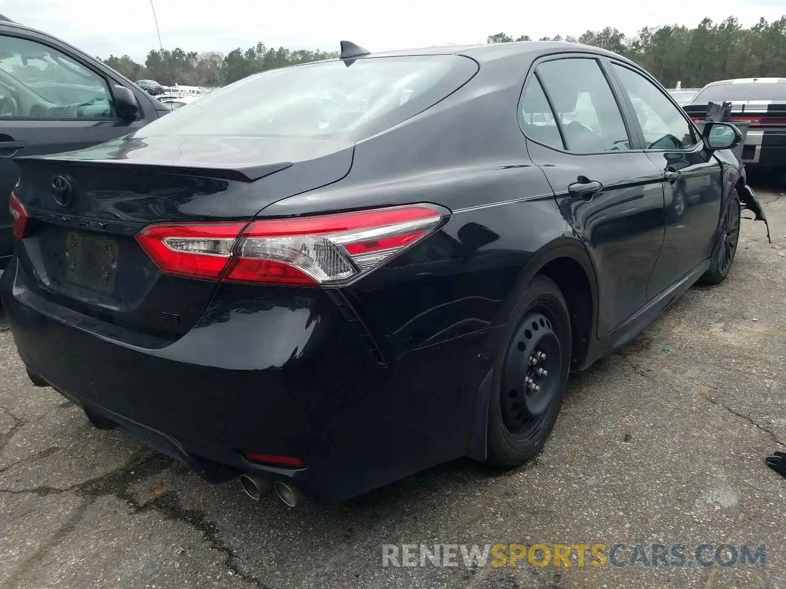 4 Photograph of a damaged car 4T1B11HK1KU284201 TOYOTA CAMRY 2019