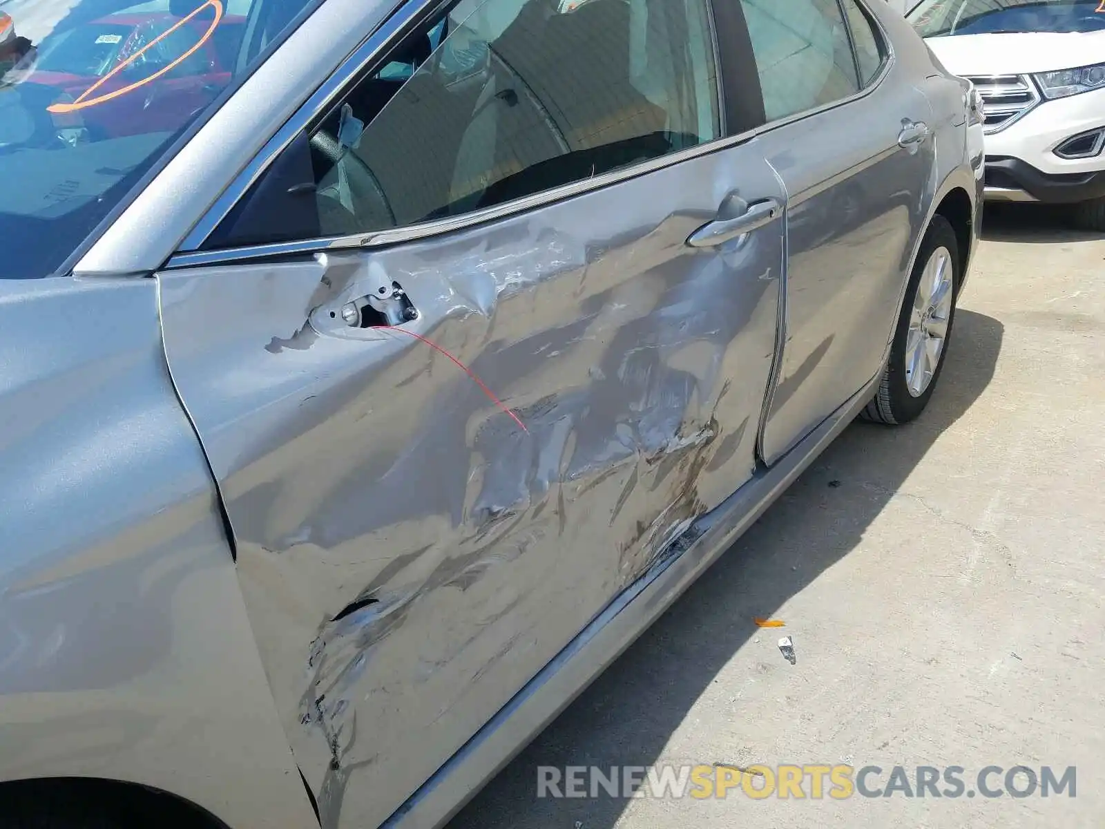 9 Photograph of a damaged car 4T1B11HK1KU284425 TOYOTA CAMRY 2019