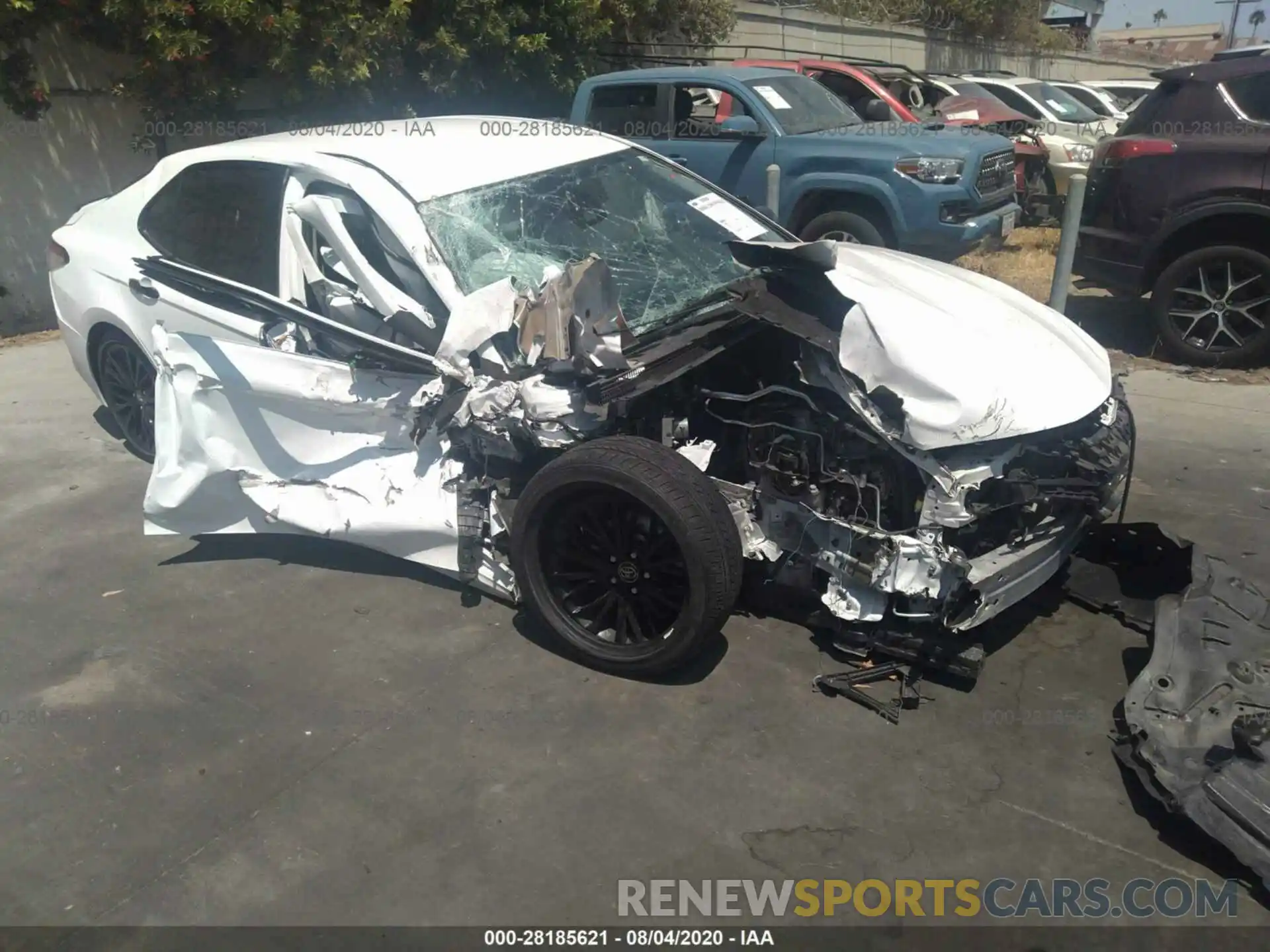 1 Photograph of a damaged car 4T1B11HK1KU285526 TOYOTA CAMRY 2019